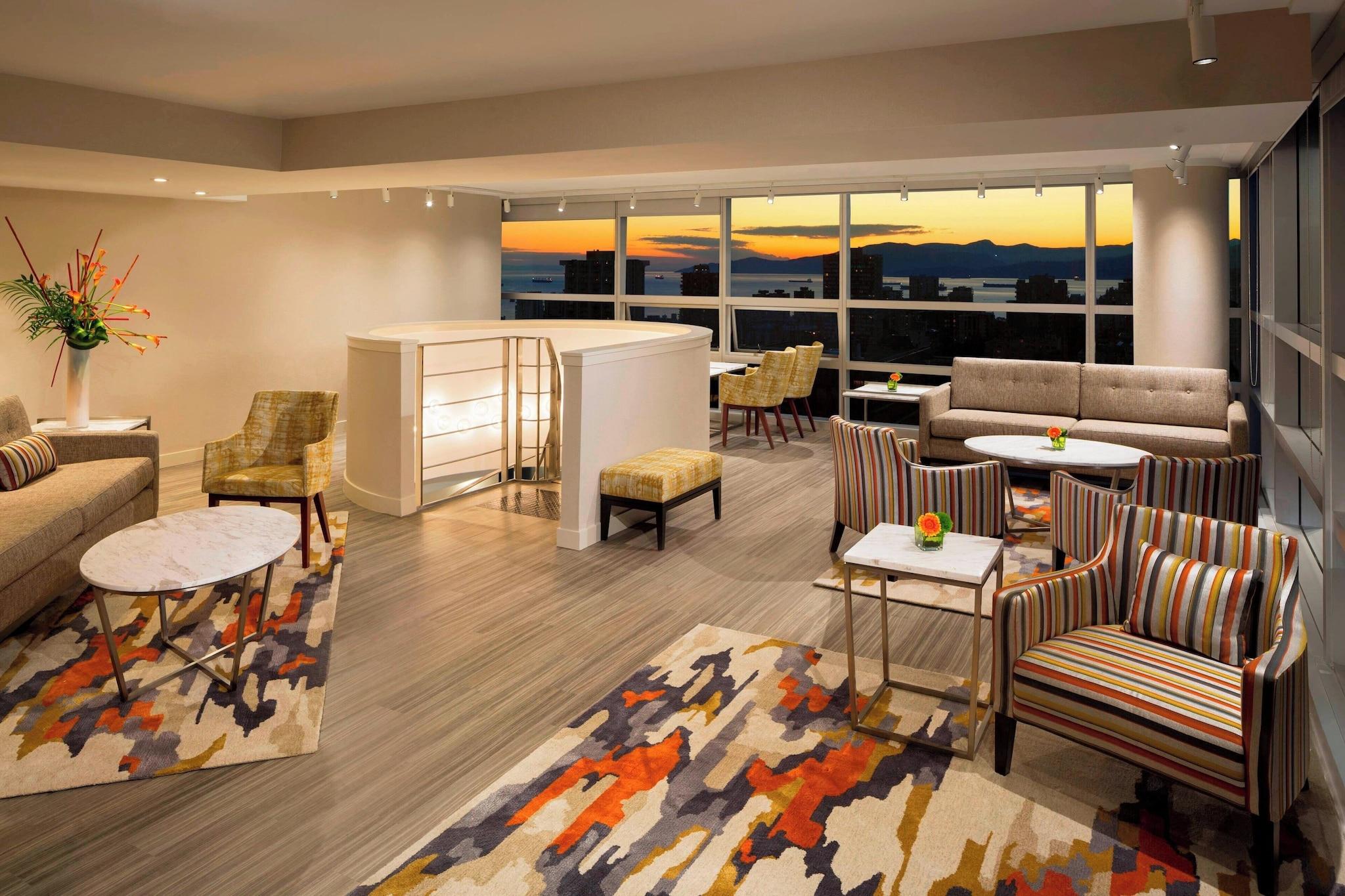 Junior Suite Club King Bed