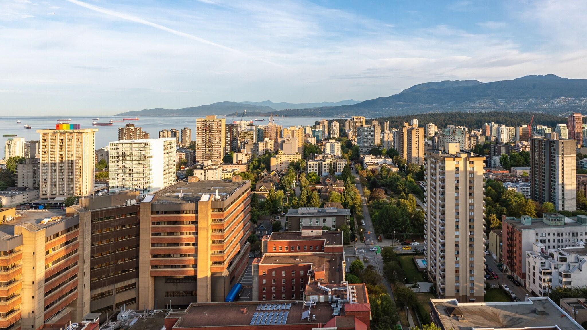 Double Club King Bed