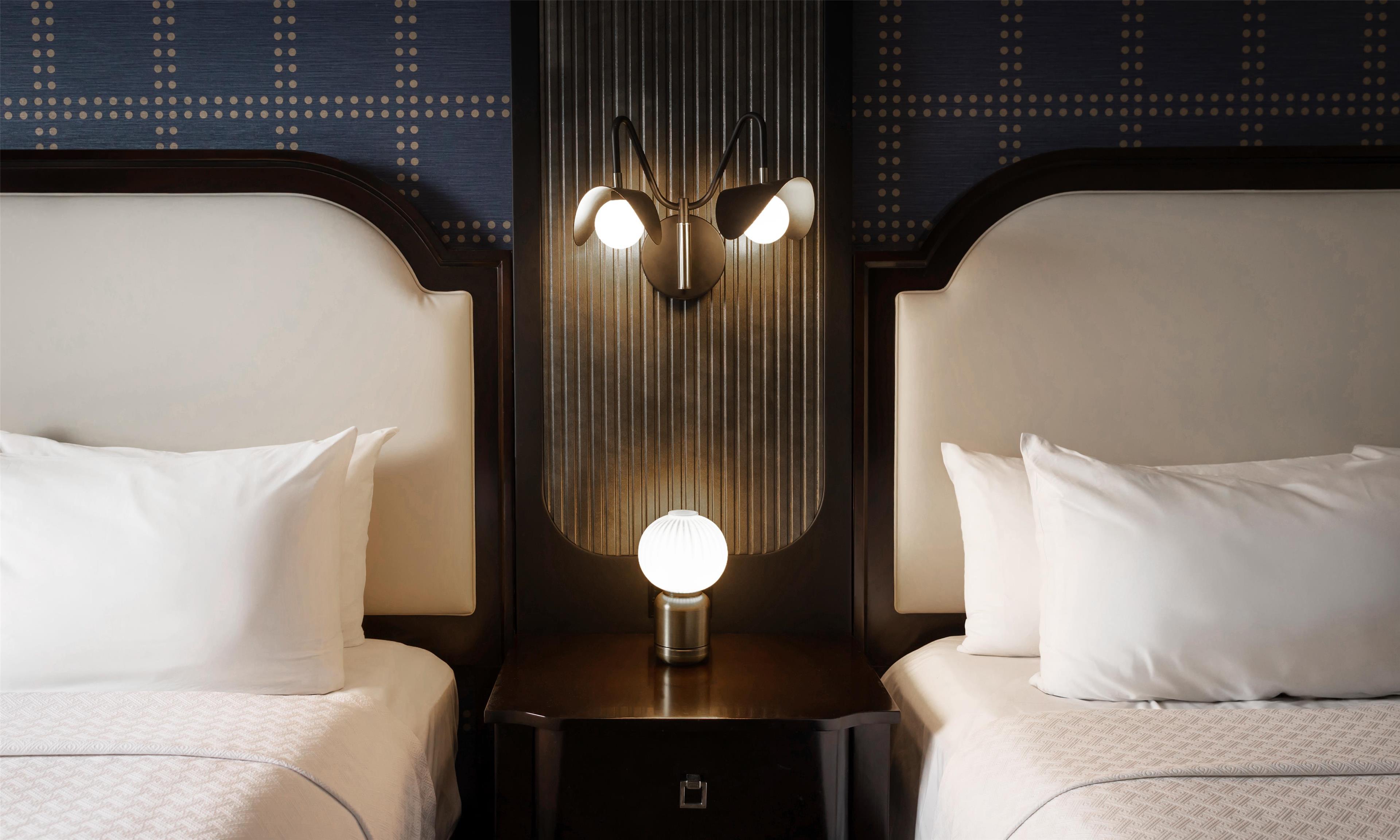 Suite Two Queen Beds with Views