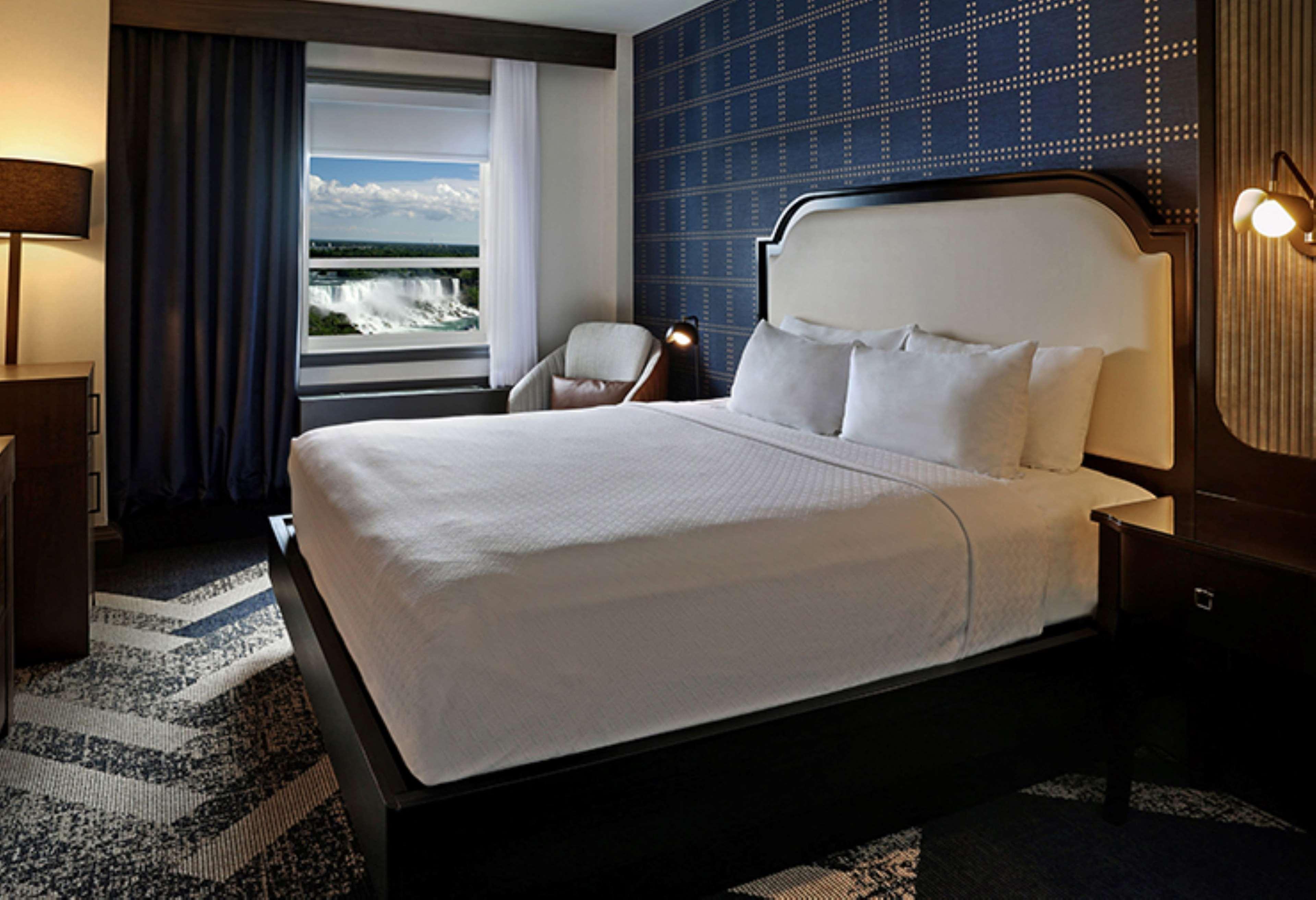 Double Deluxe King Bed