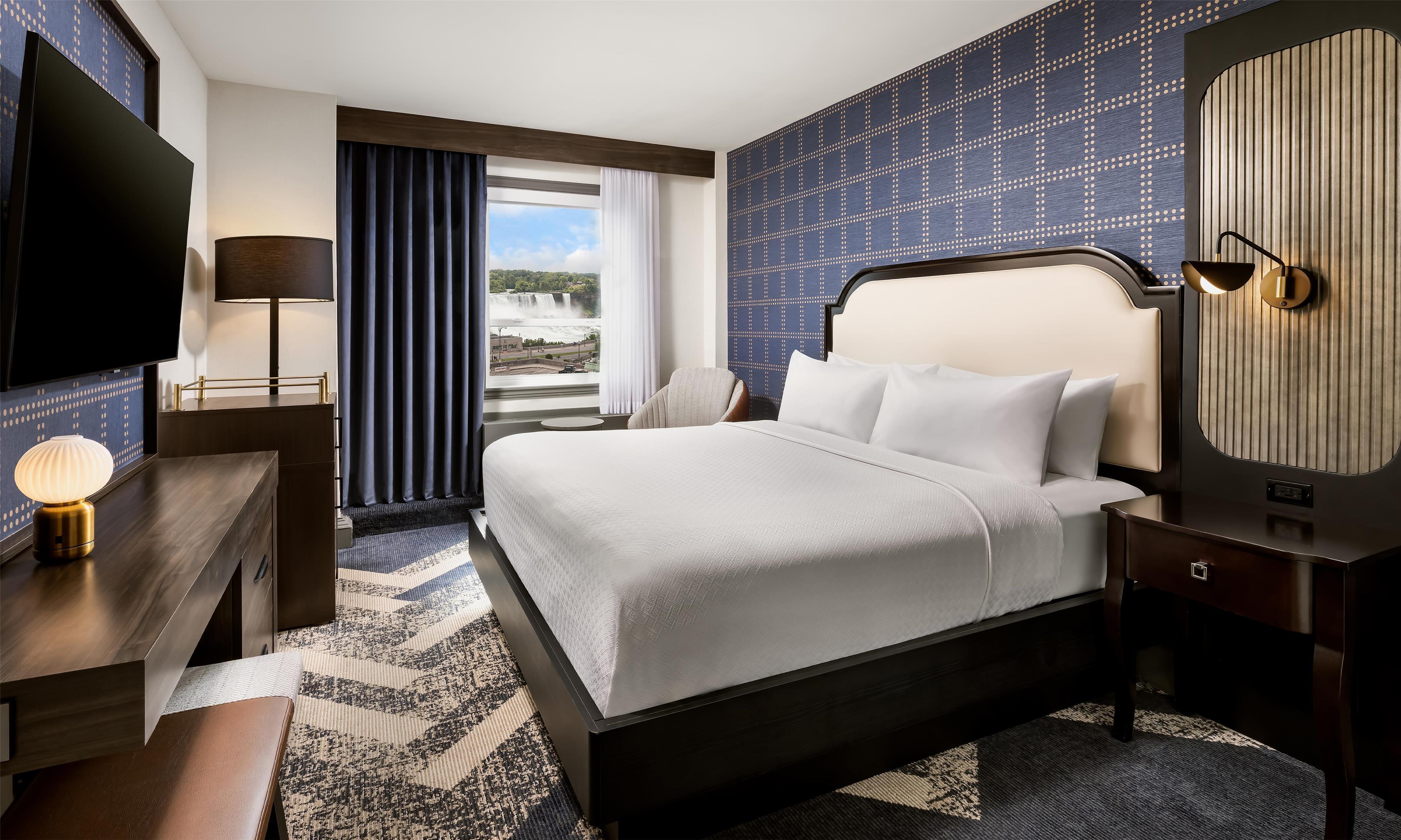 Double Deluxe King Bed