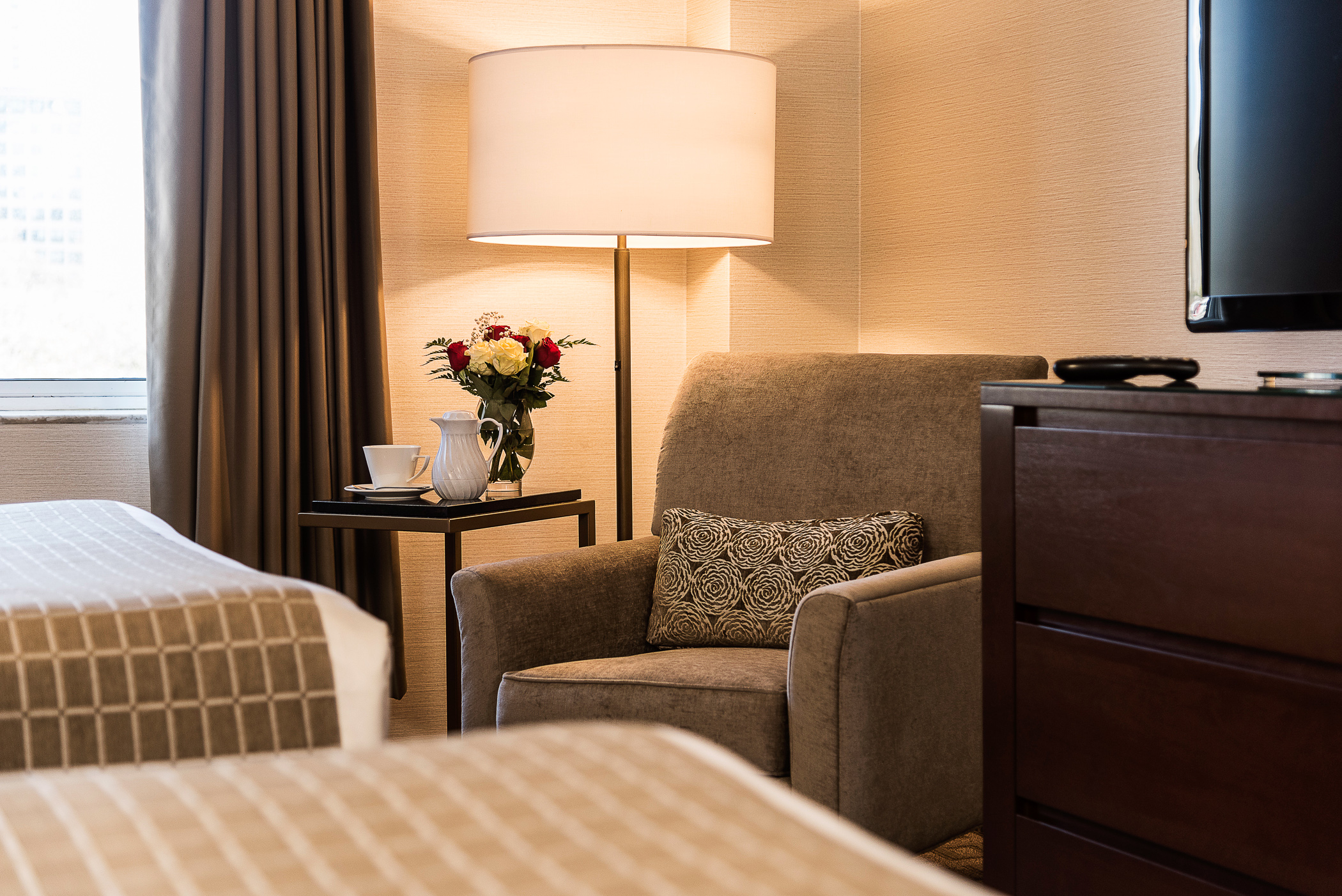 Double Classic Queen Bed