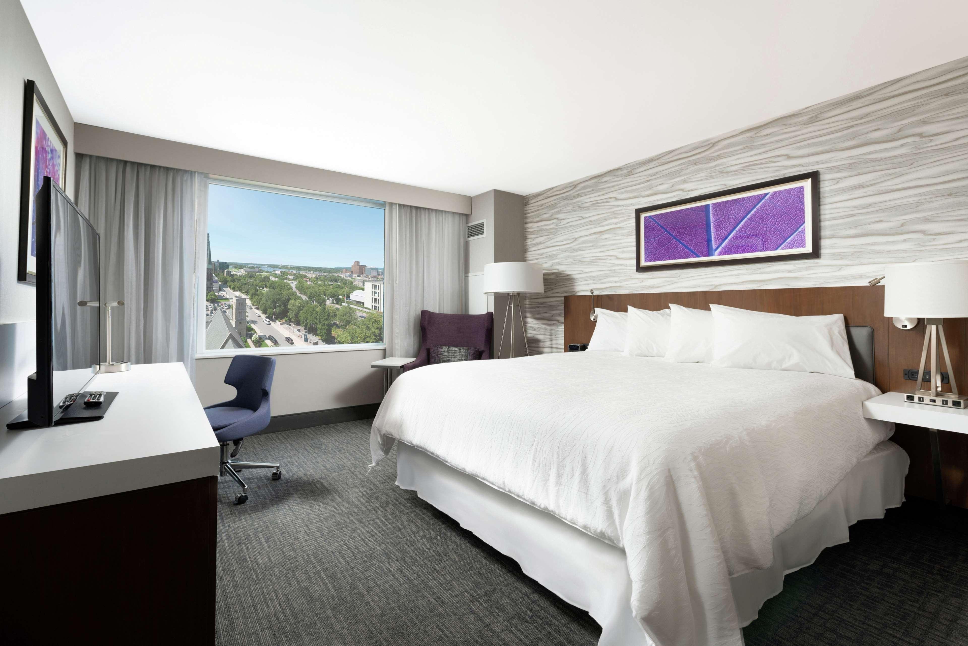 Double Deluxe King Bed