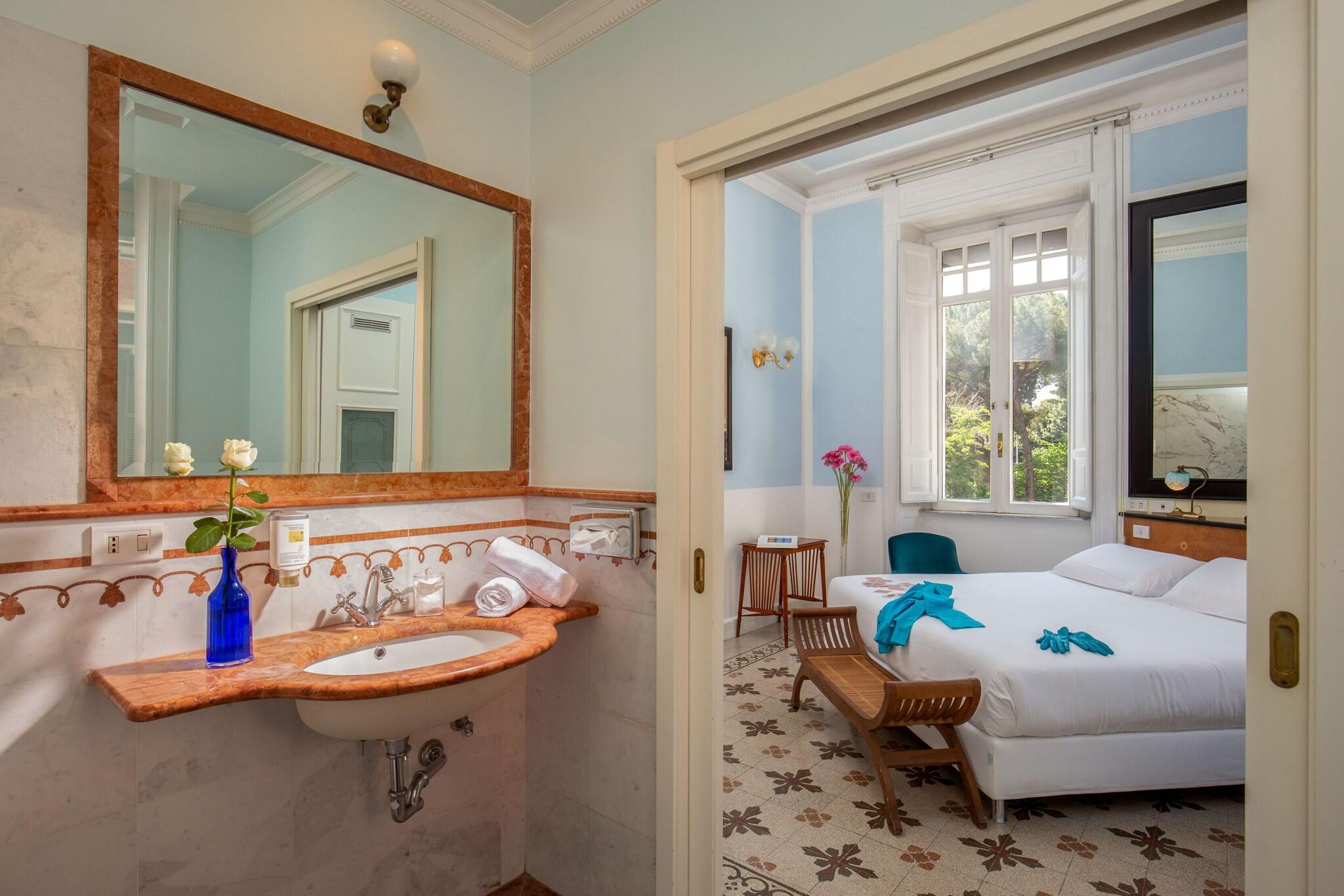 Double Superior Queen Bed