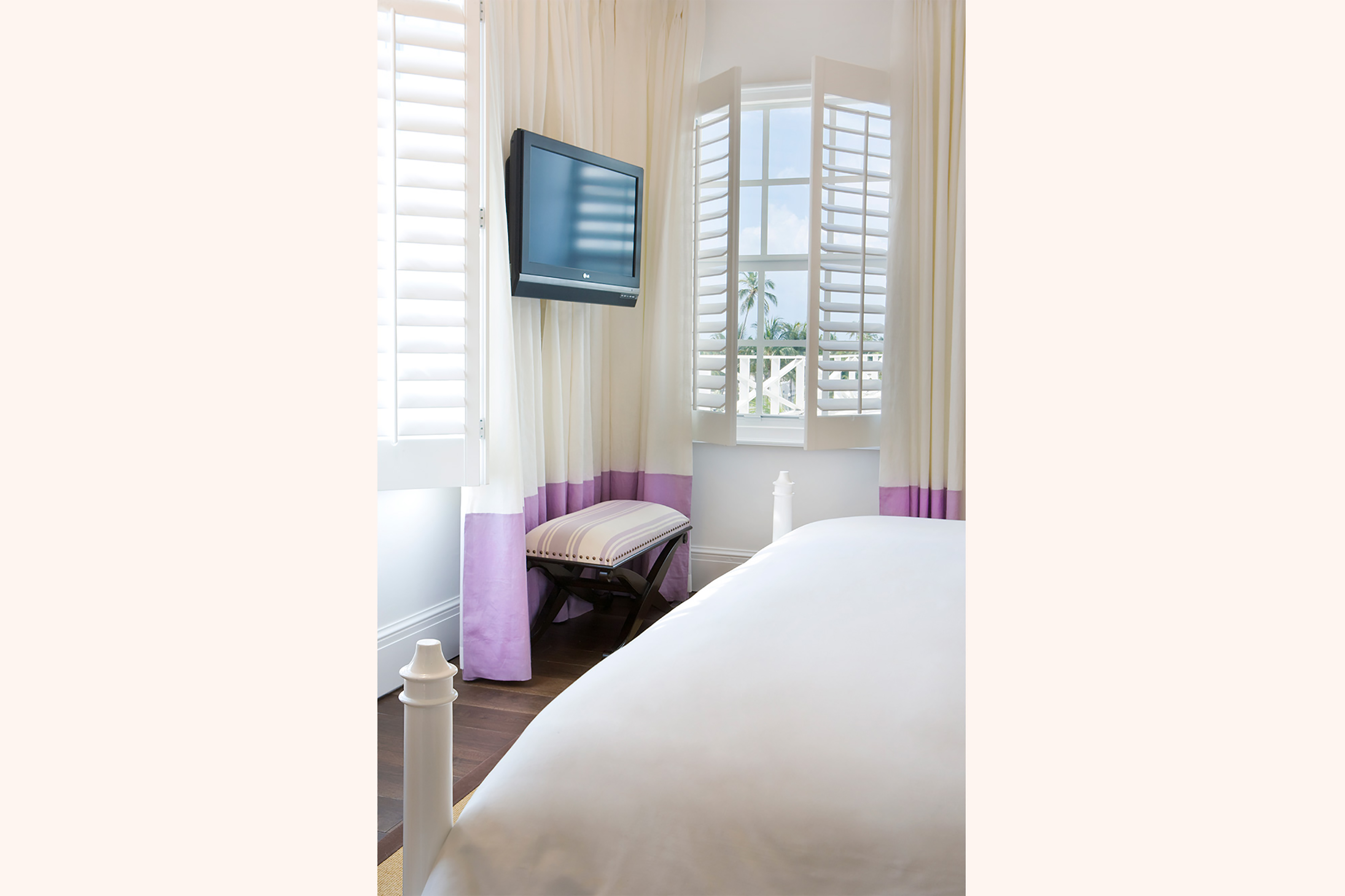 Suite Ocean View King Bed