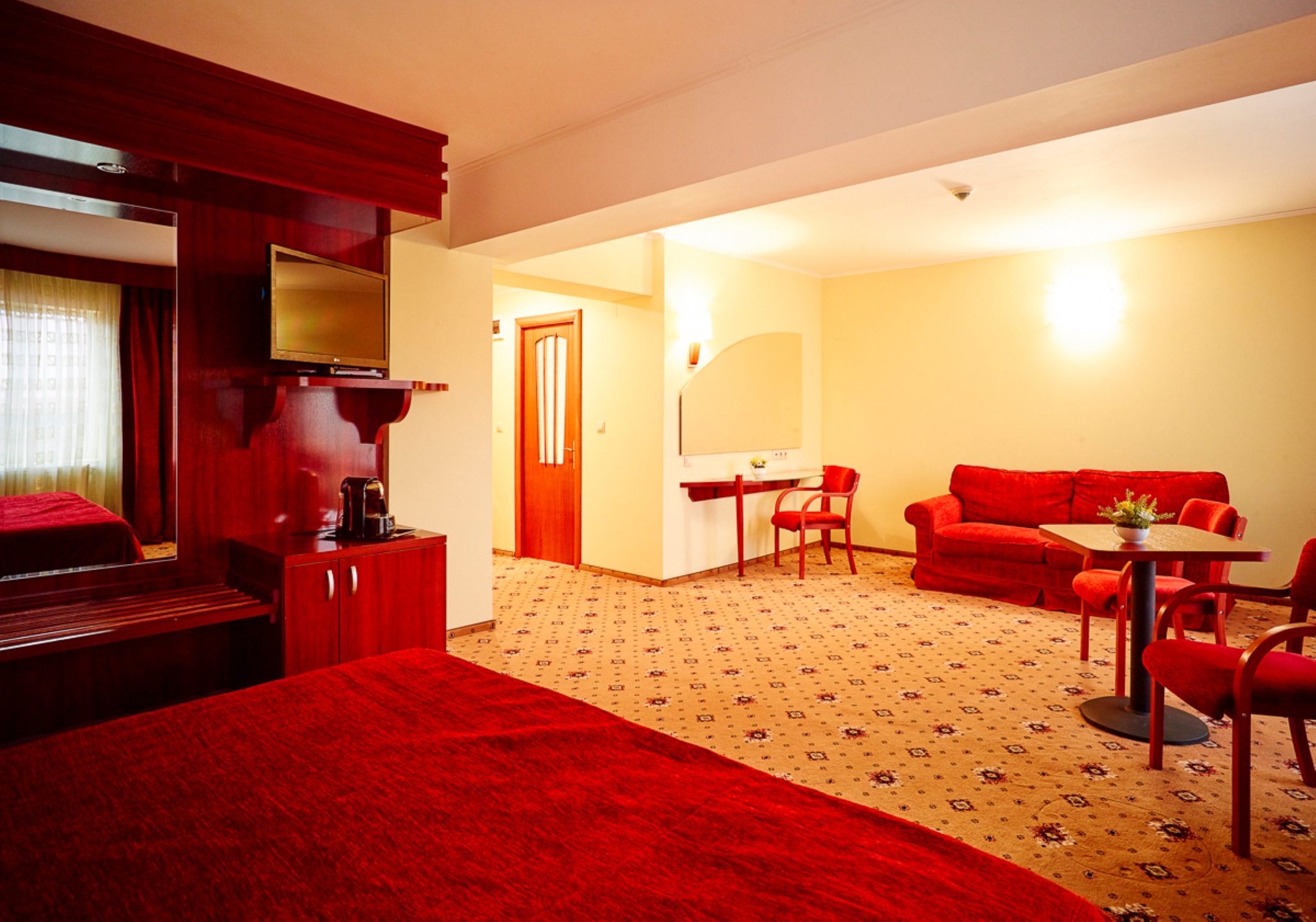 Double Single Executive