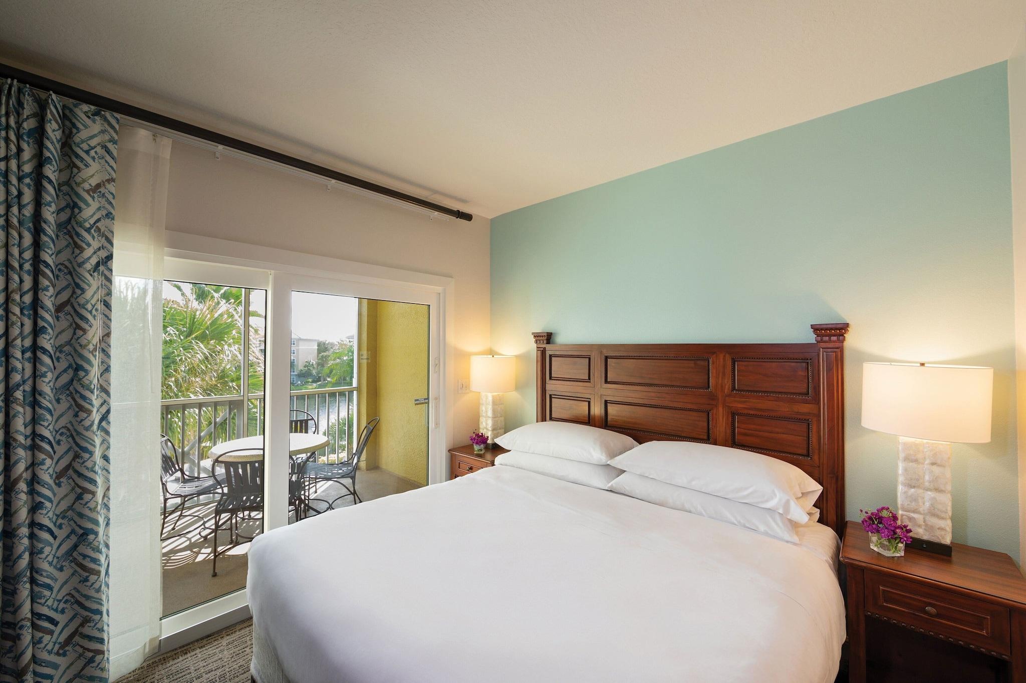 Villa King Size Bed