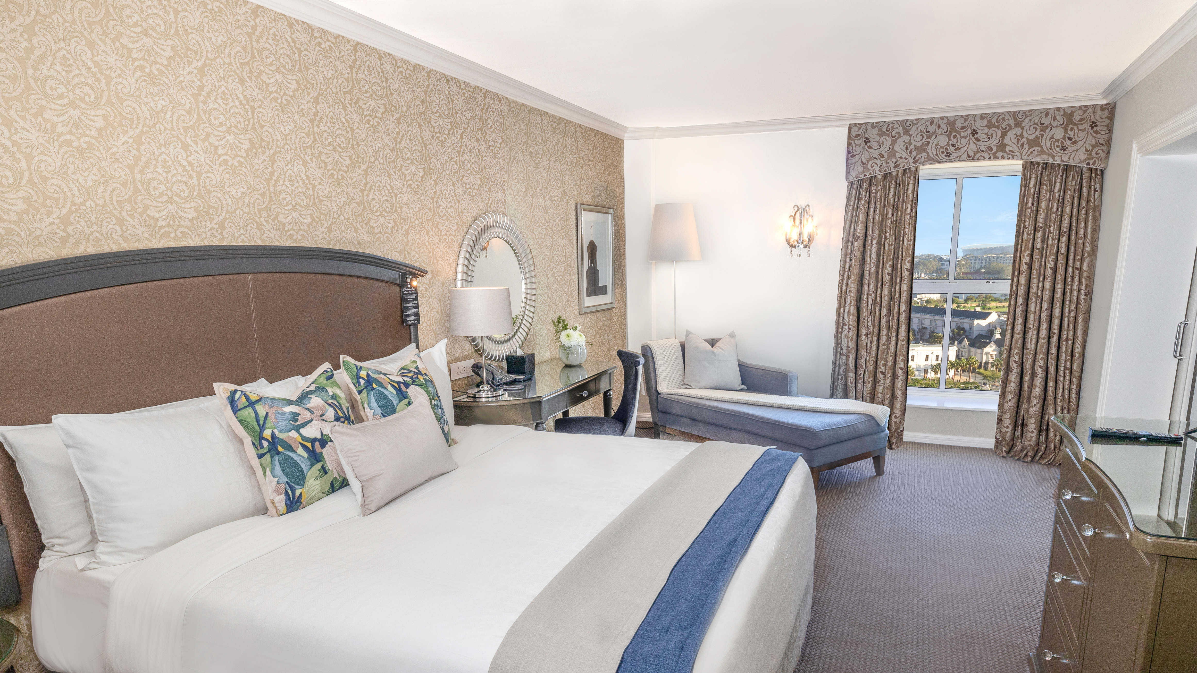 Suite Executive King Bed