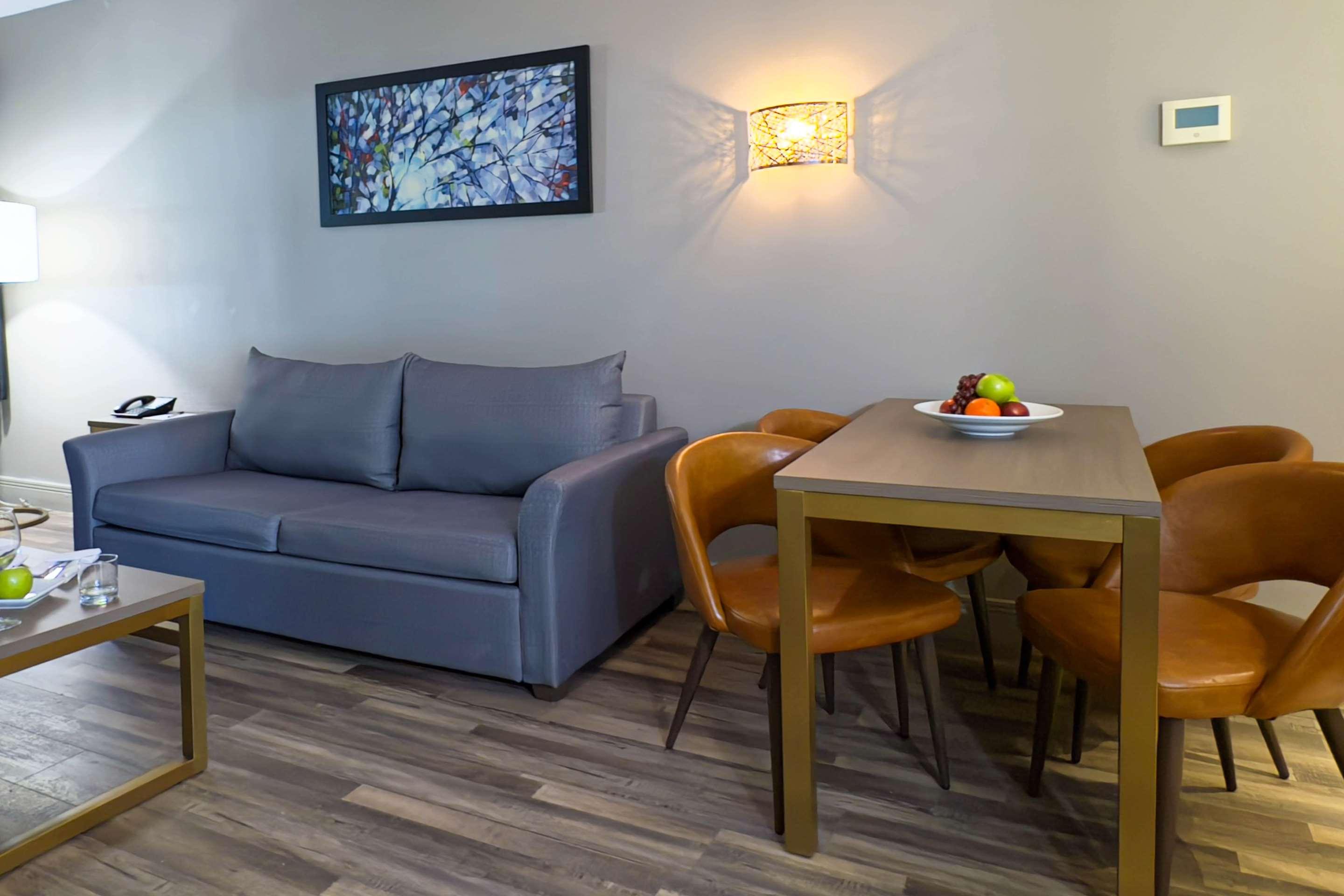 Suite Pool View One Bedroom