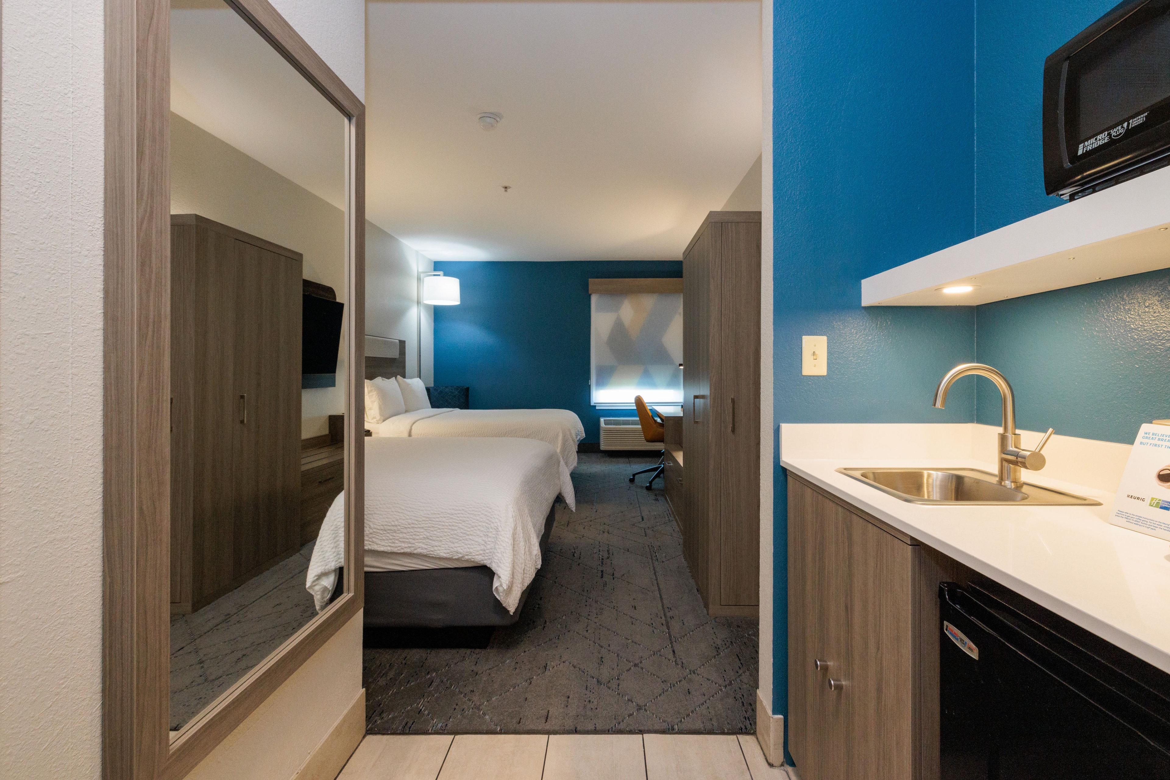 Double Two Queen Beds