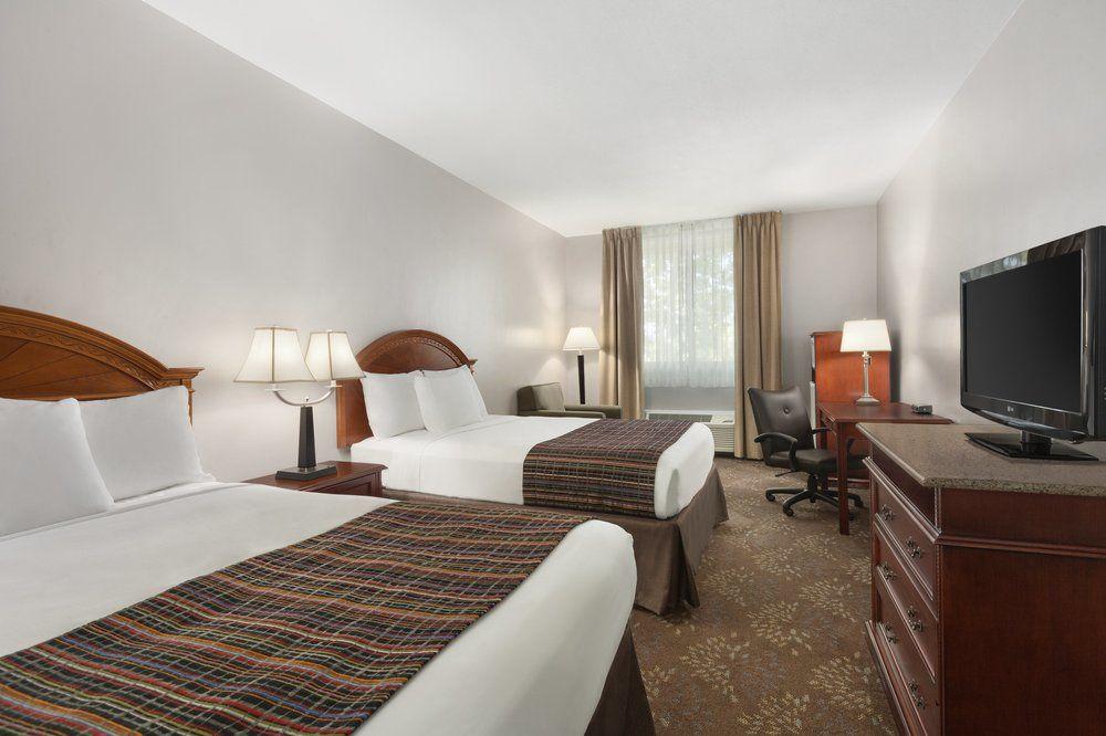 Room Accessible-two Queen Beds