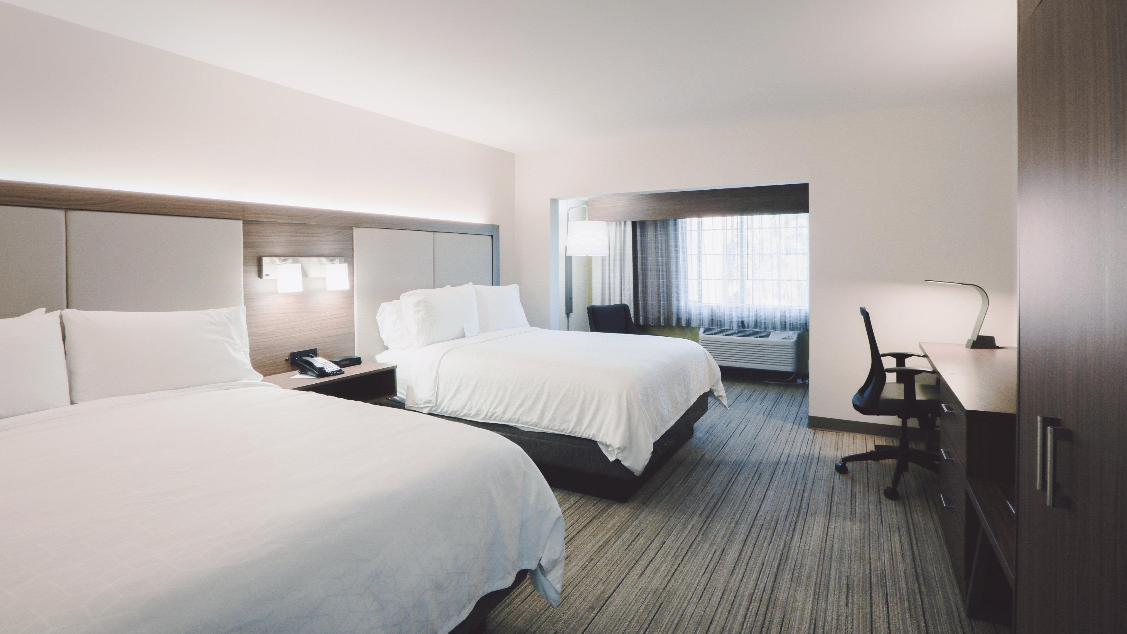 Quadruple Two Queen Beds