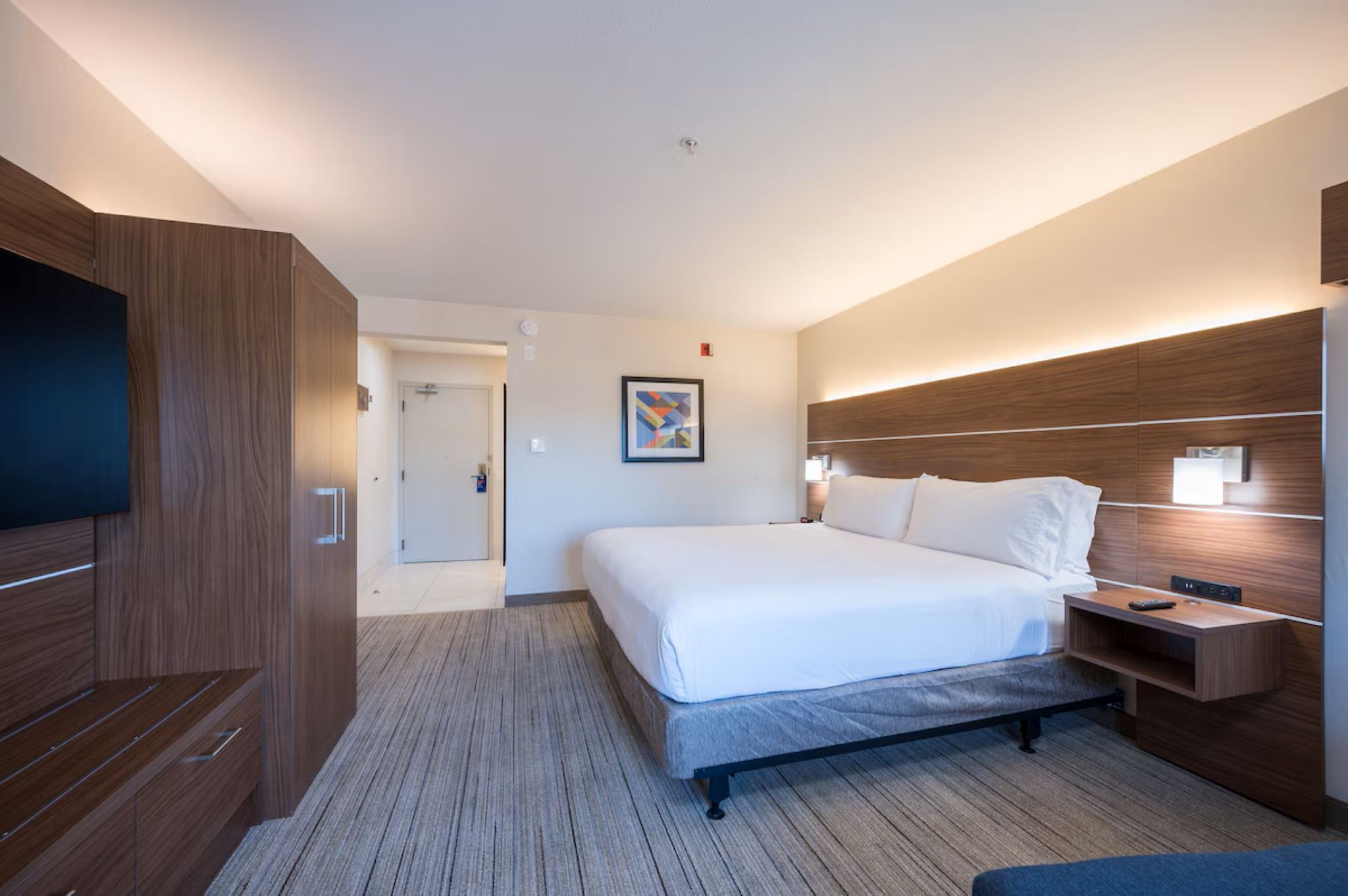 Room Accessible King Size Bed