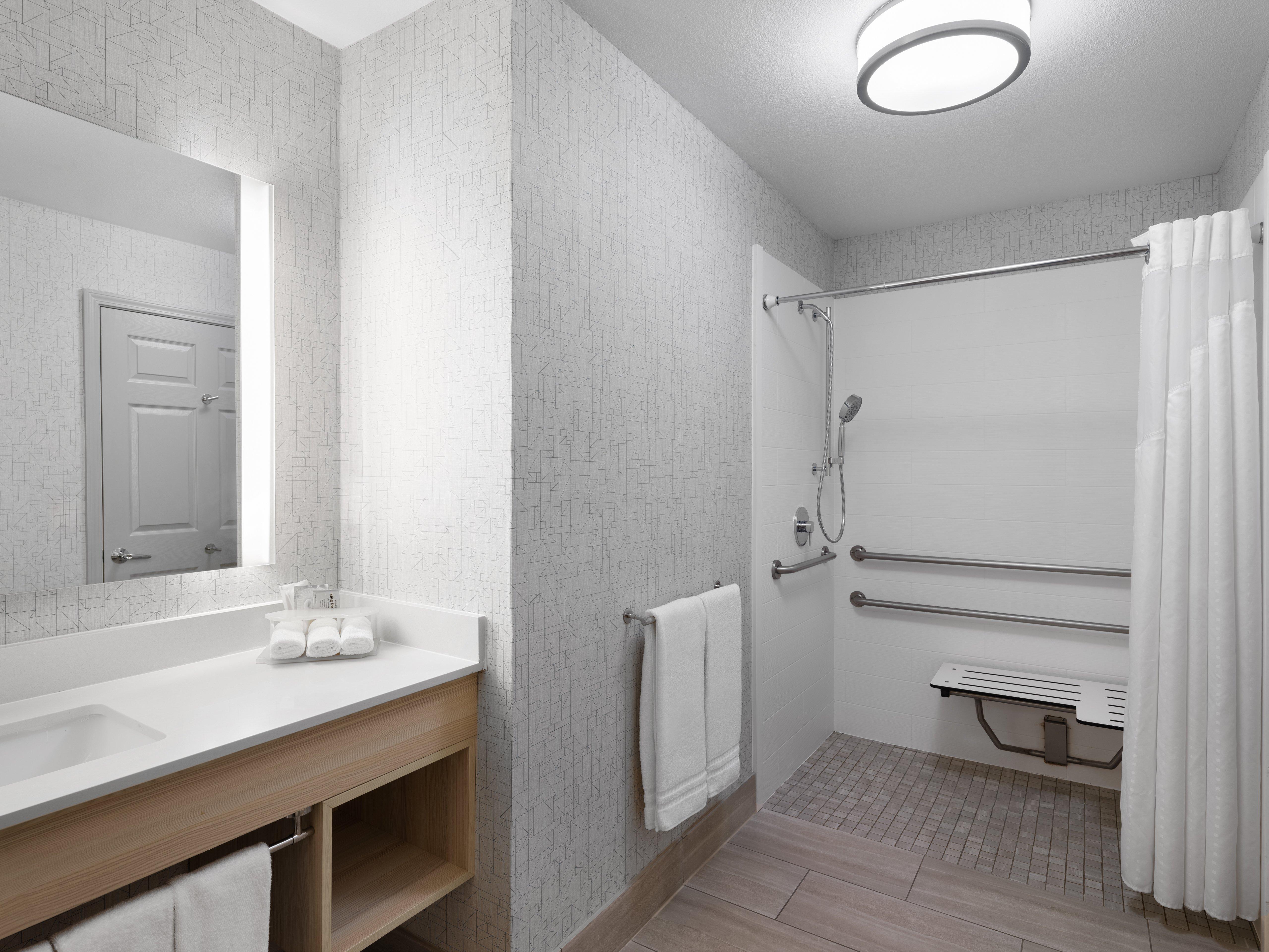 Suite Accessible King Size Bed