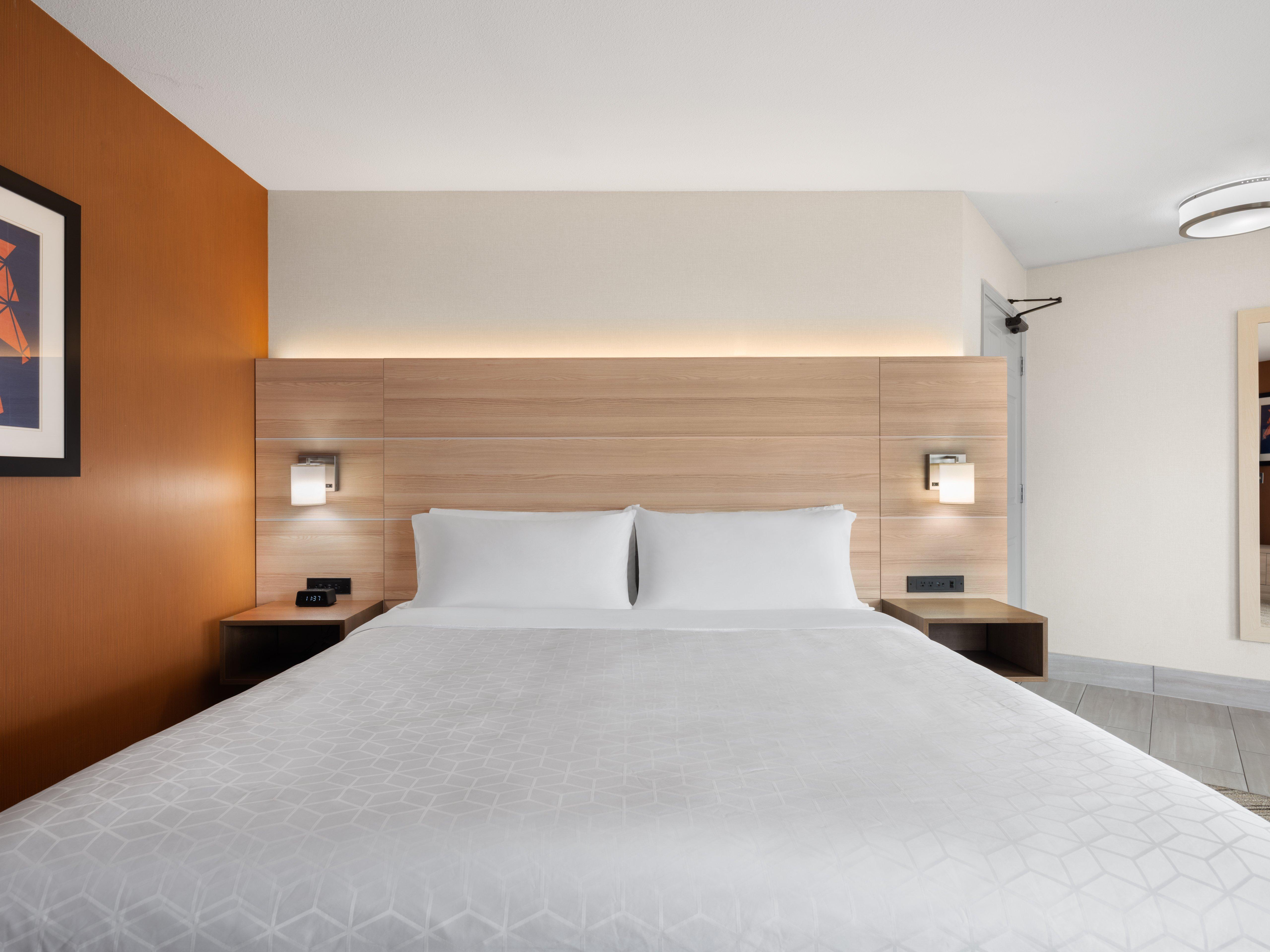 Suite Accessible King Size Bed