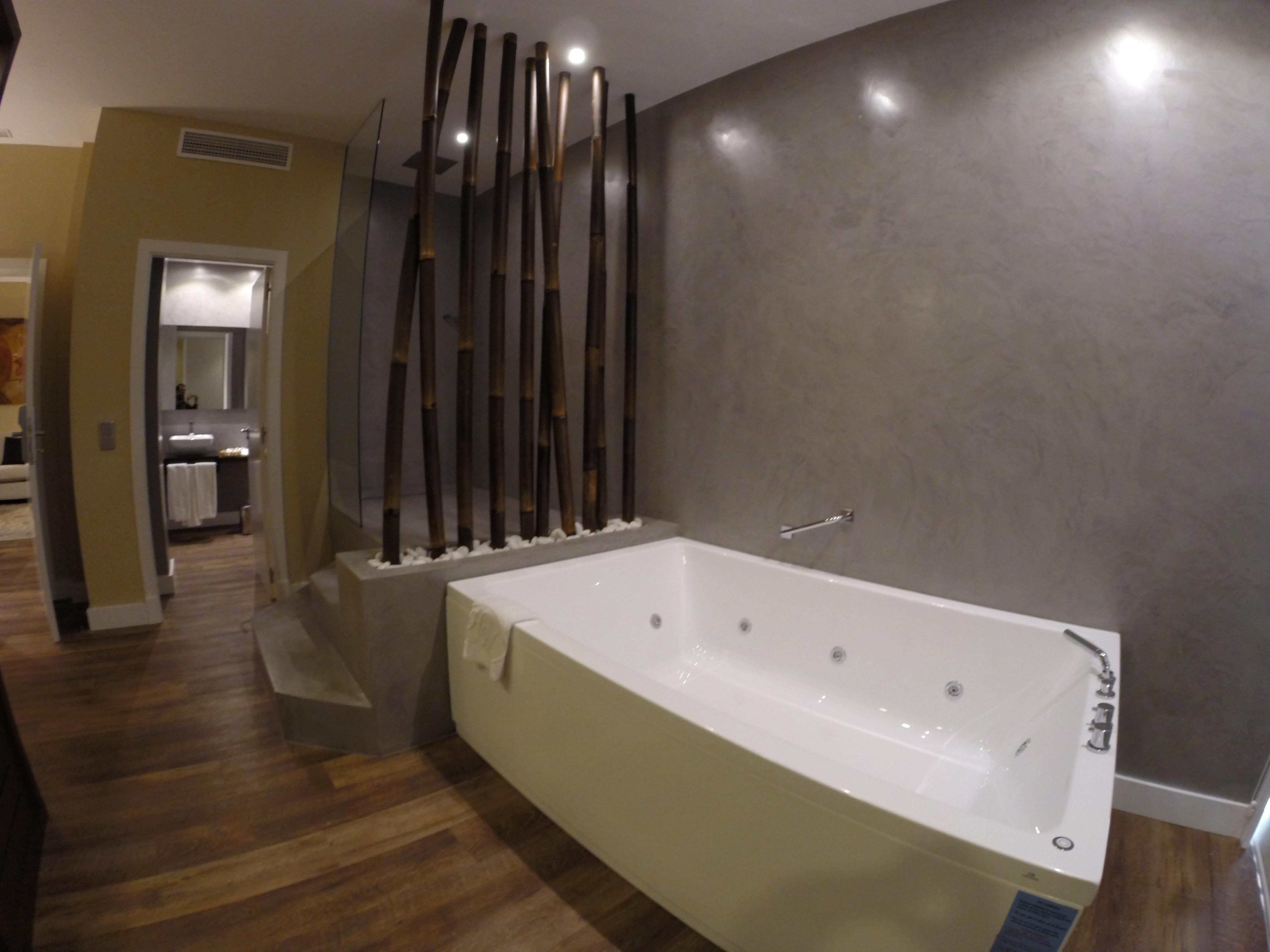 Double Deluxe with Jacuzzi