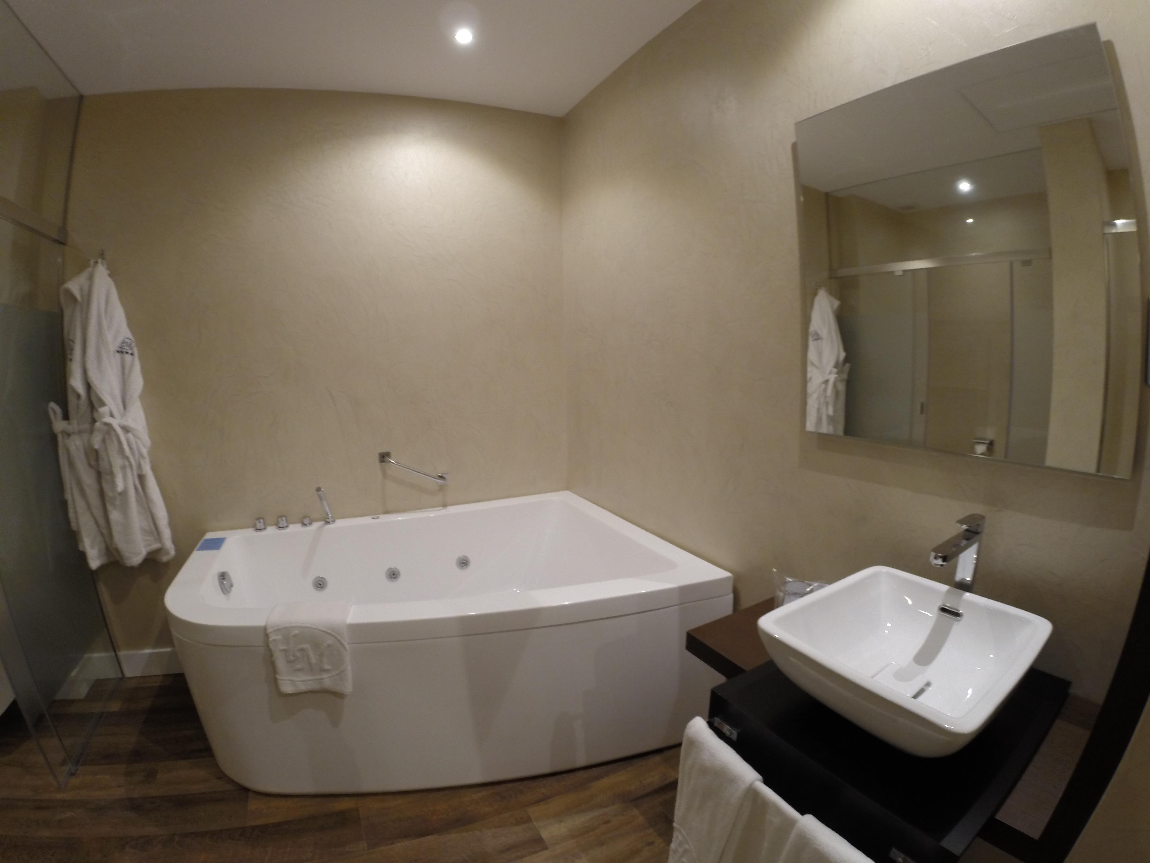 Double Deluxe with Jacuzzi