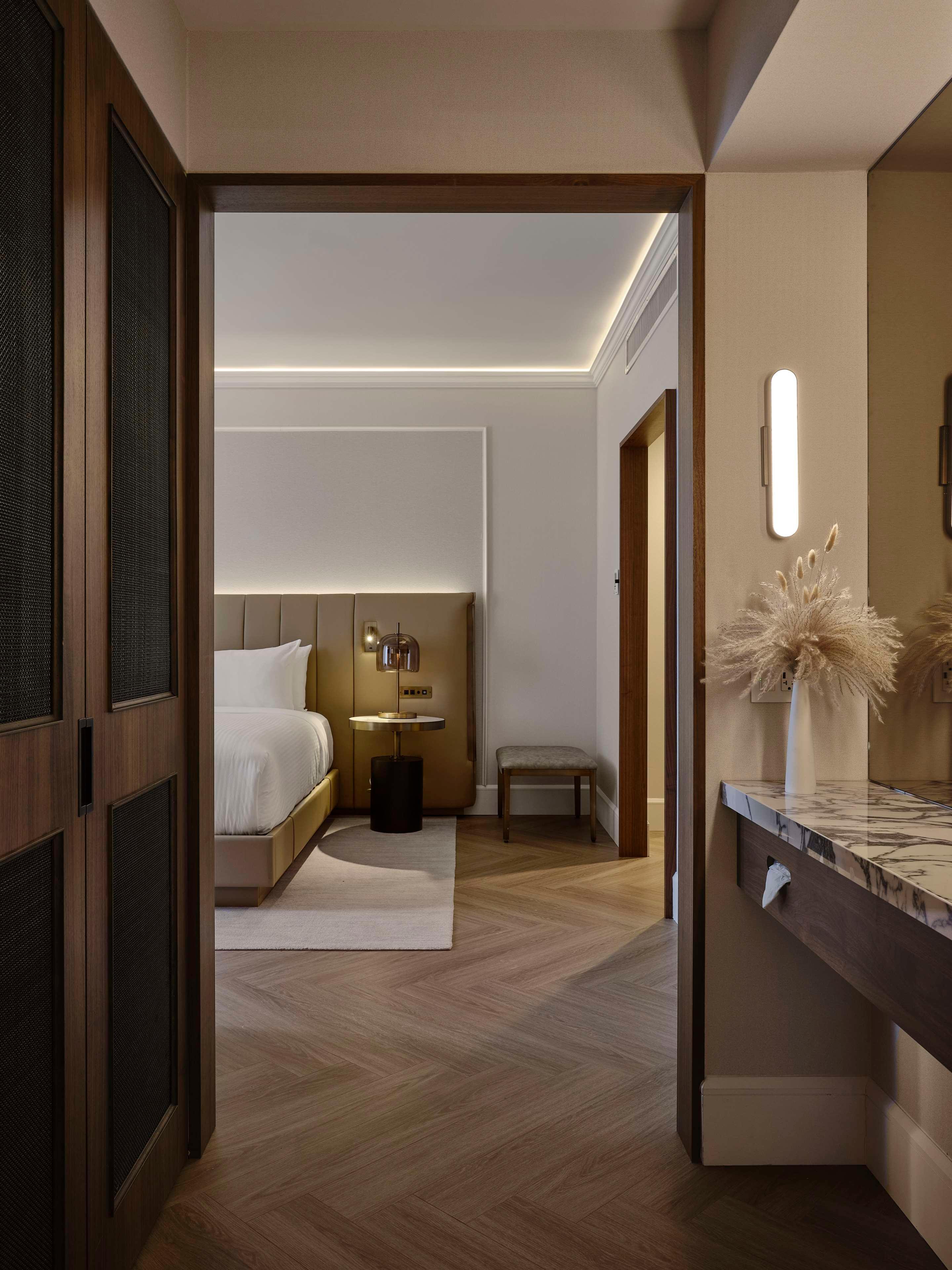 Apartment King Size Bed