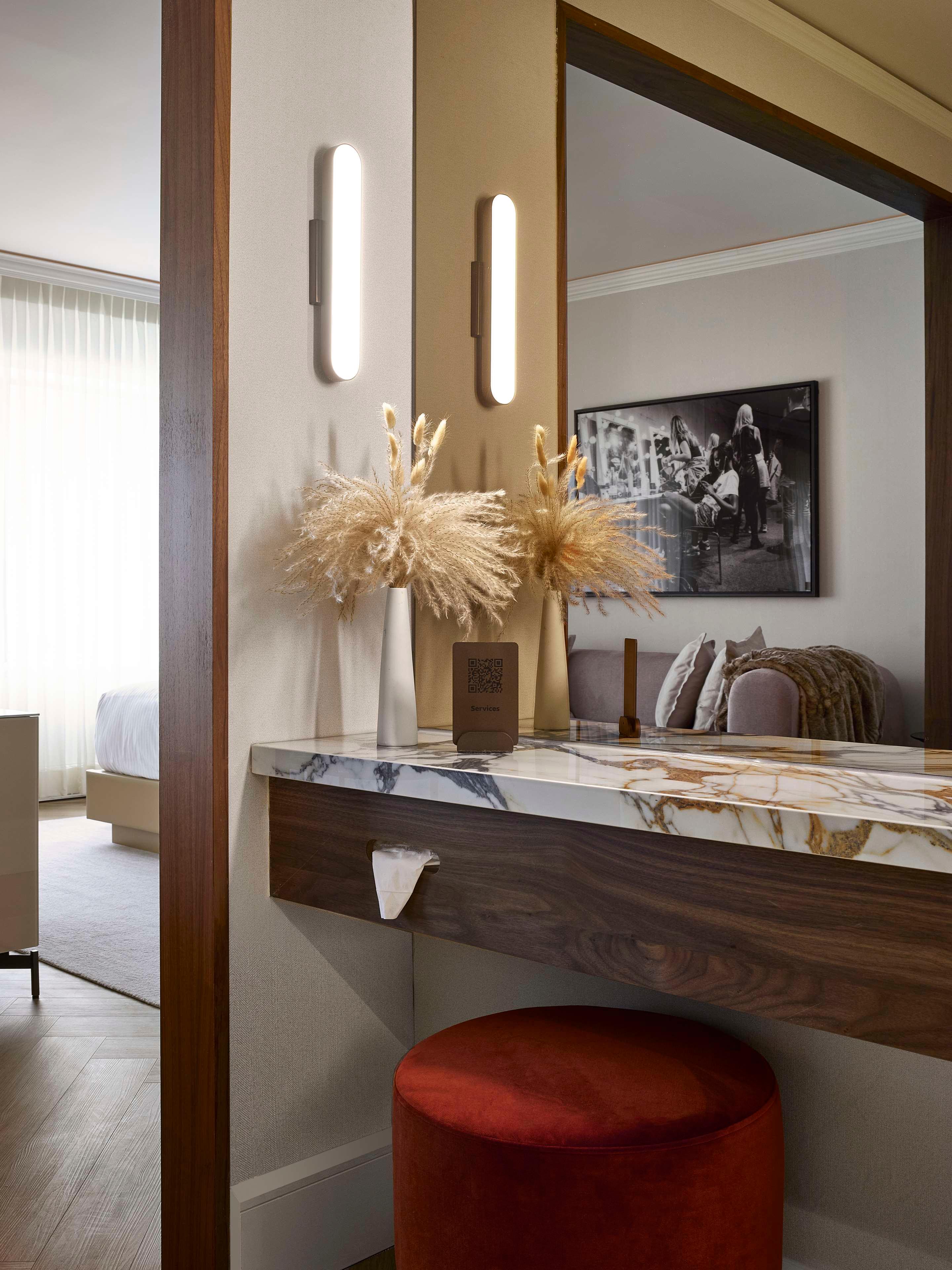 Studio King Size Bed