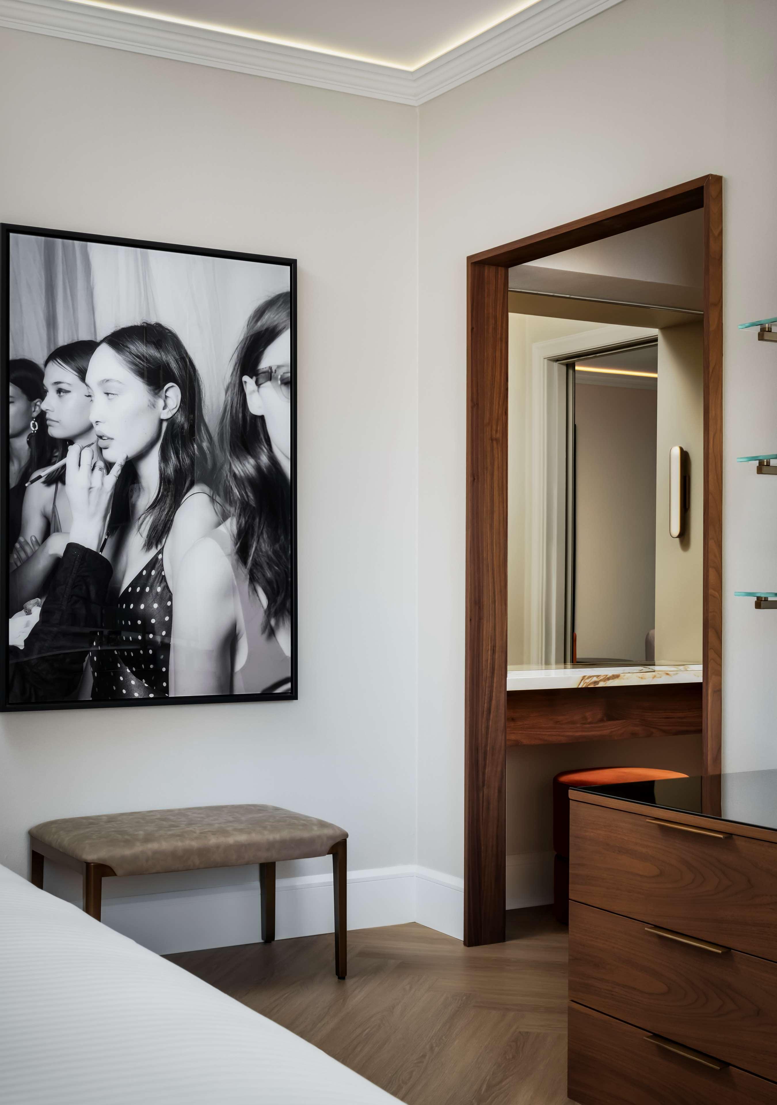 Apartment King Size Bed