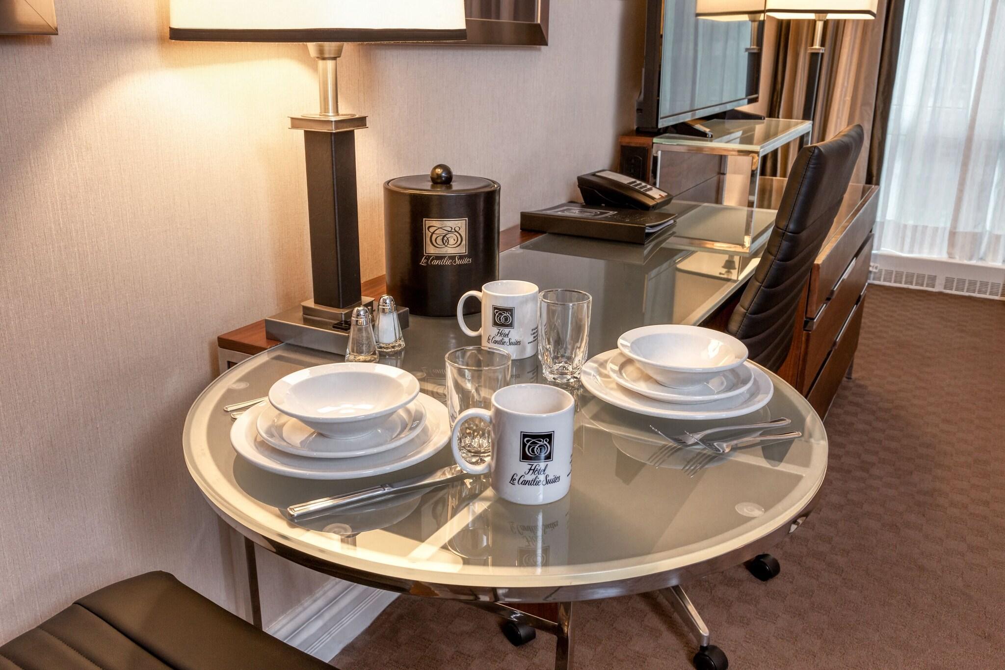 Studio Deluxe Two Queen Beds