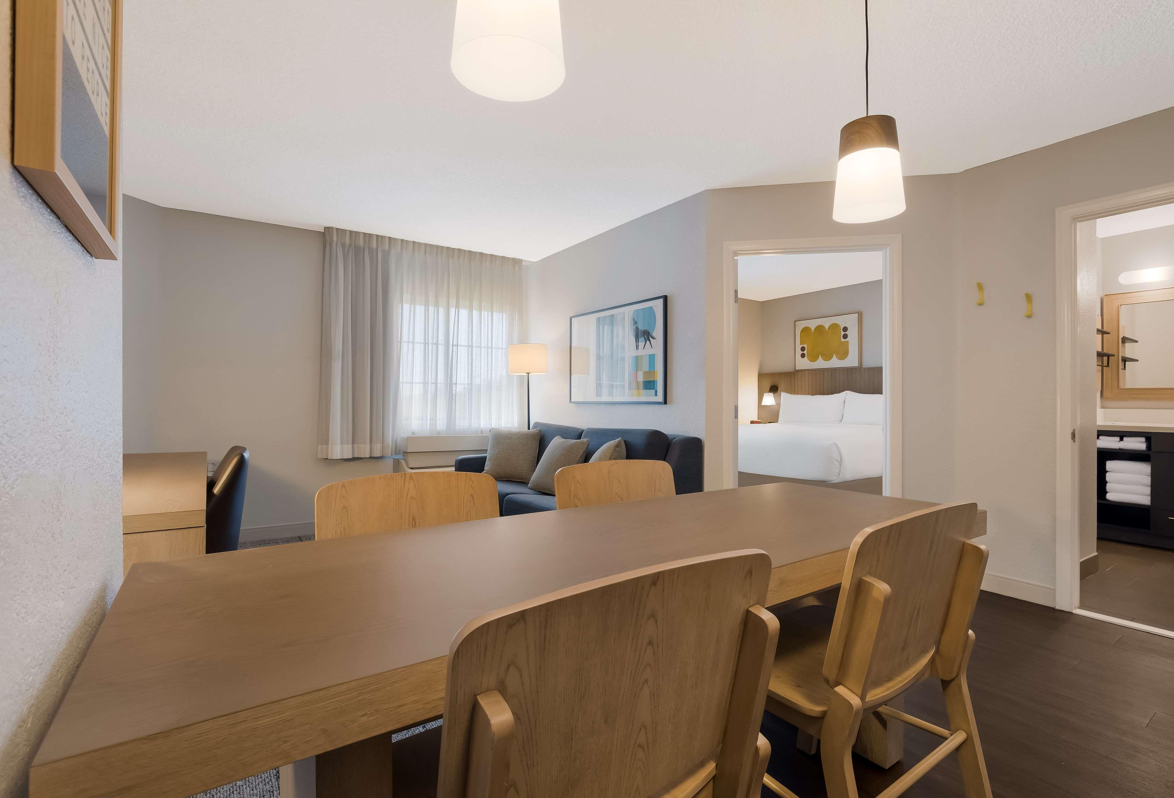 Suite Accessible-queen Size Bed