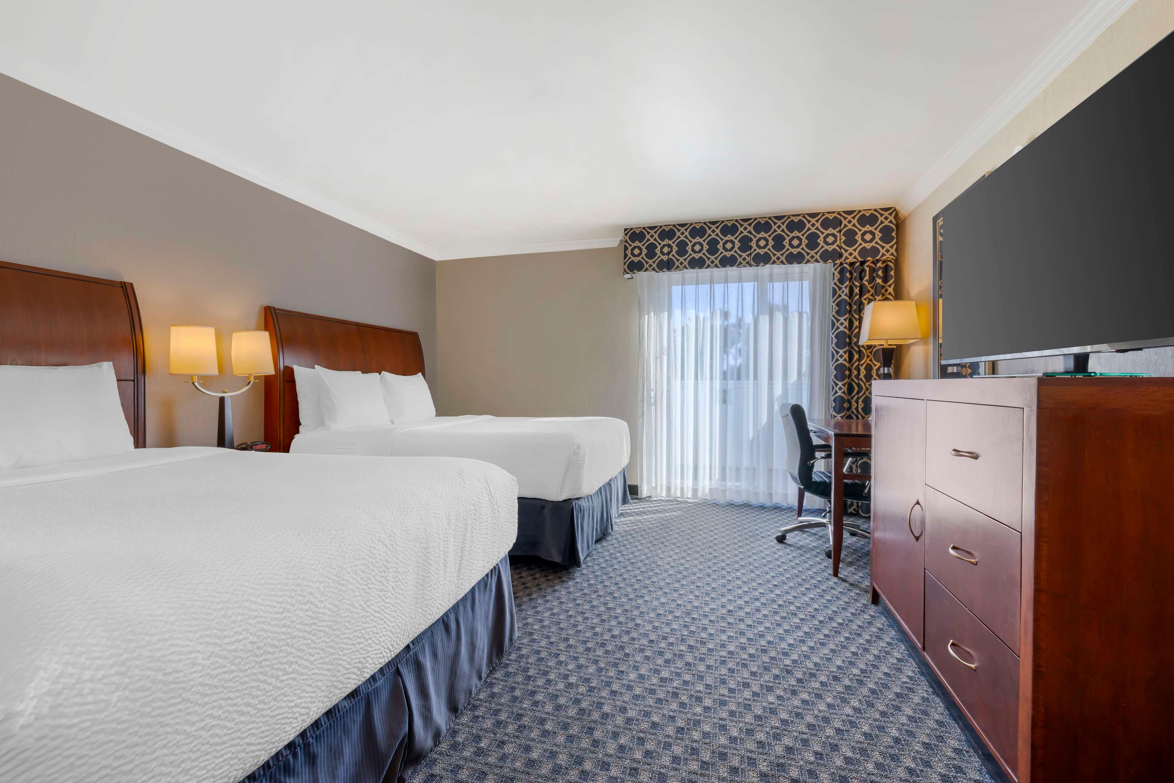 Suite Two Queen Beds