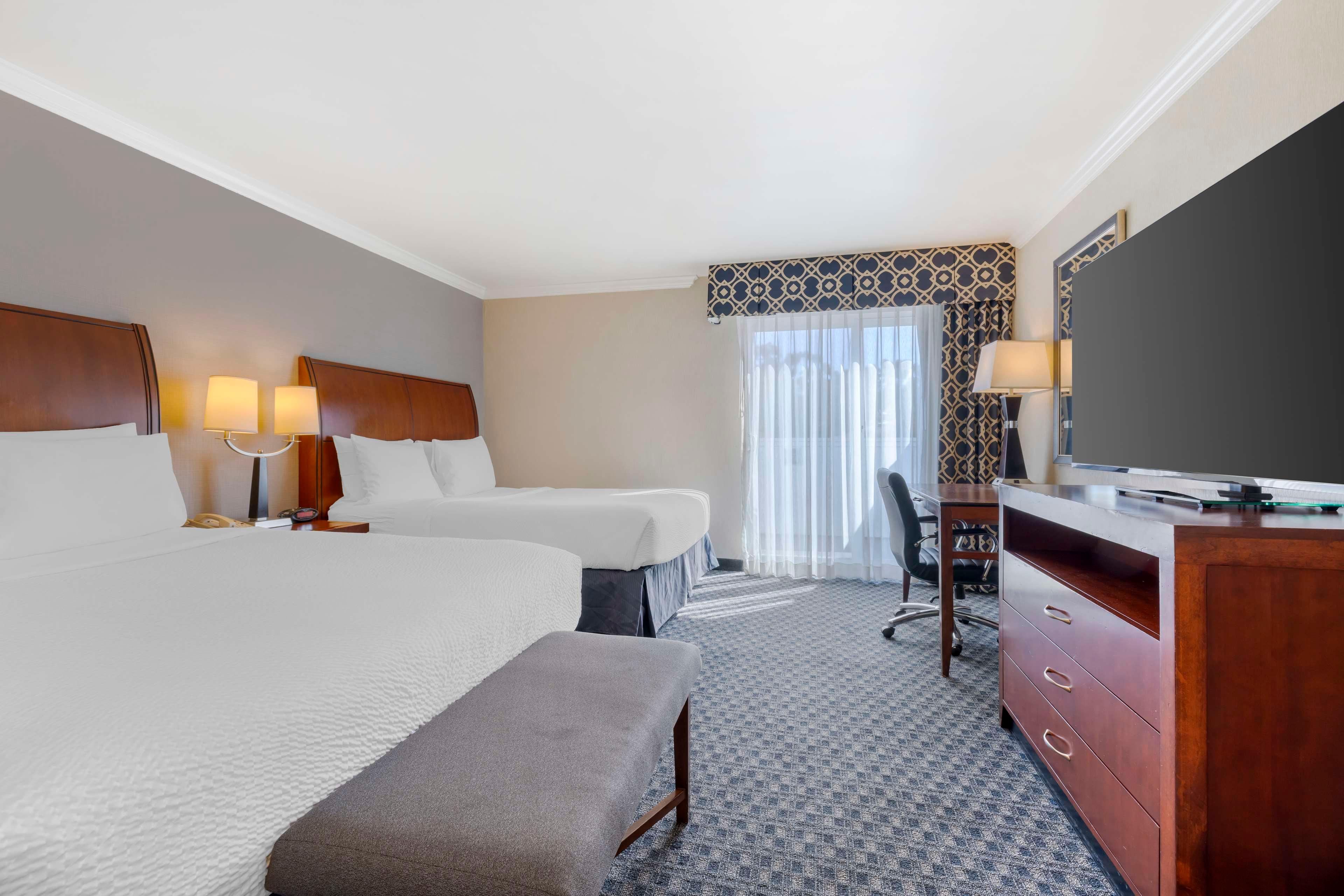 Suite Two Queen Beds