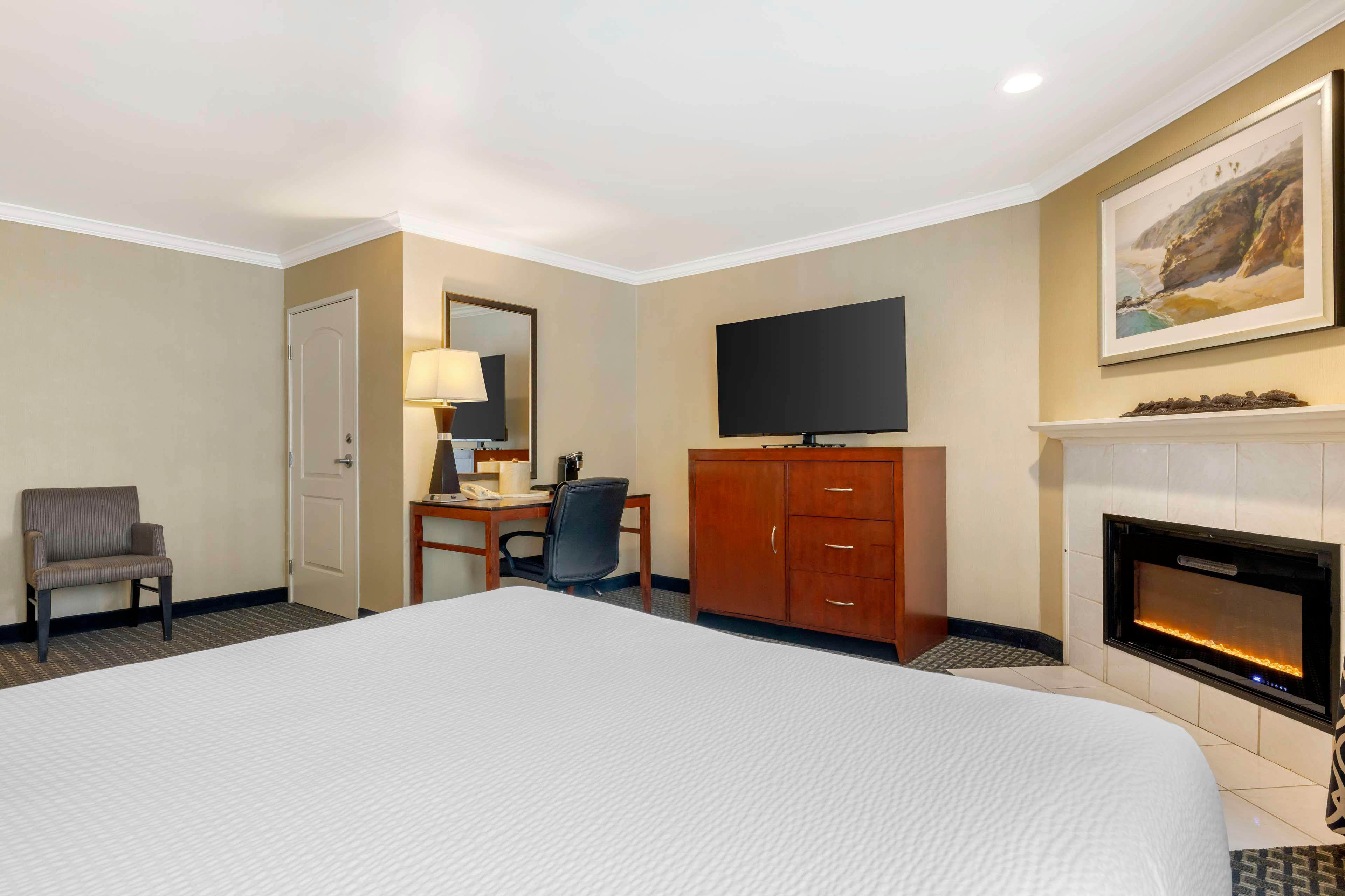 Room Queen Bed Non Smoking