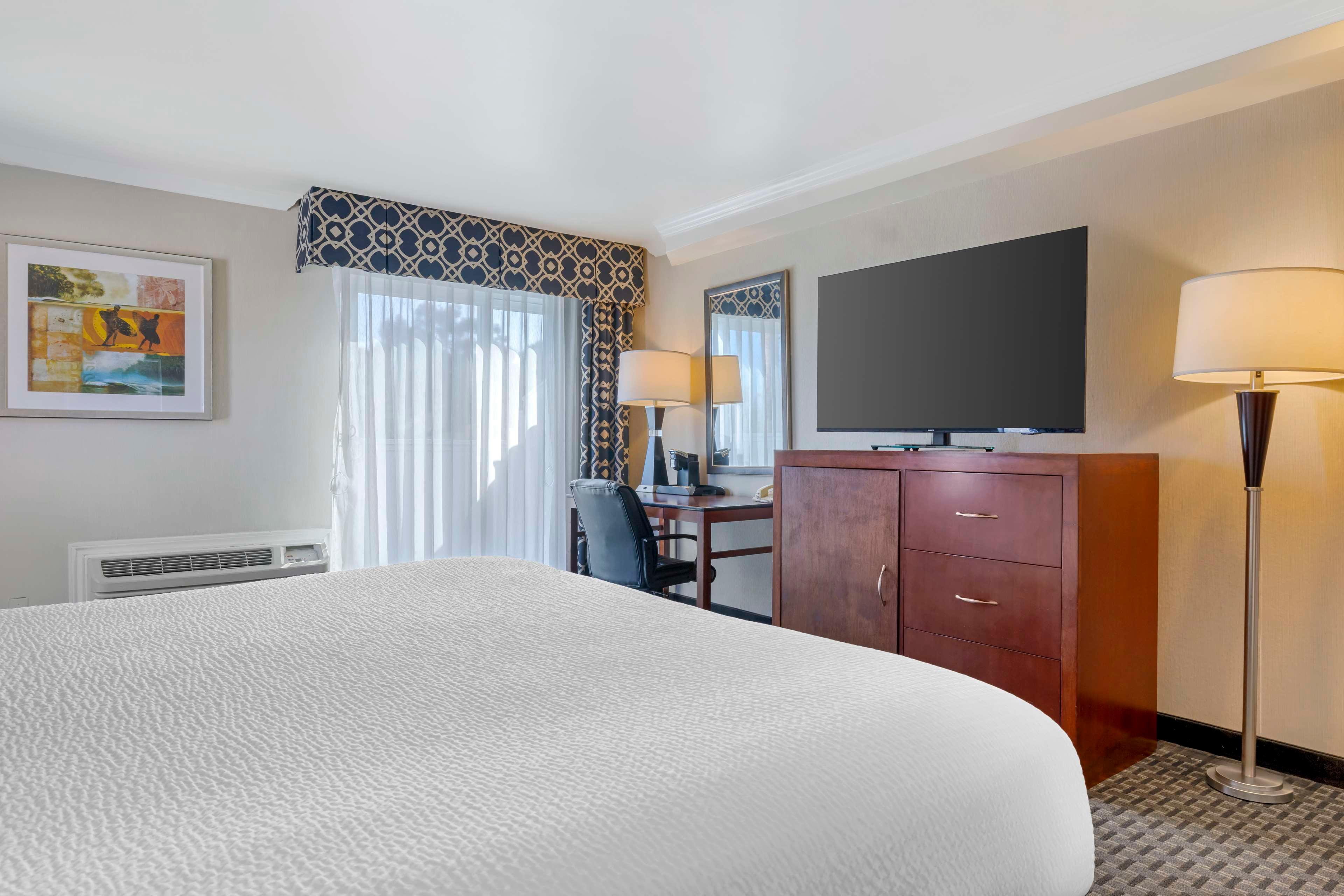 Double Accessible King Size Bed