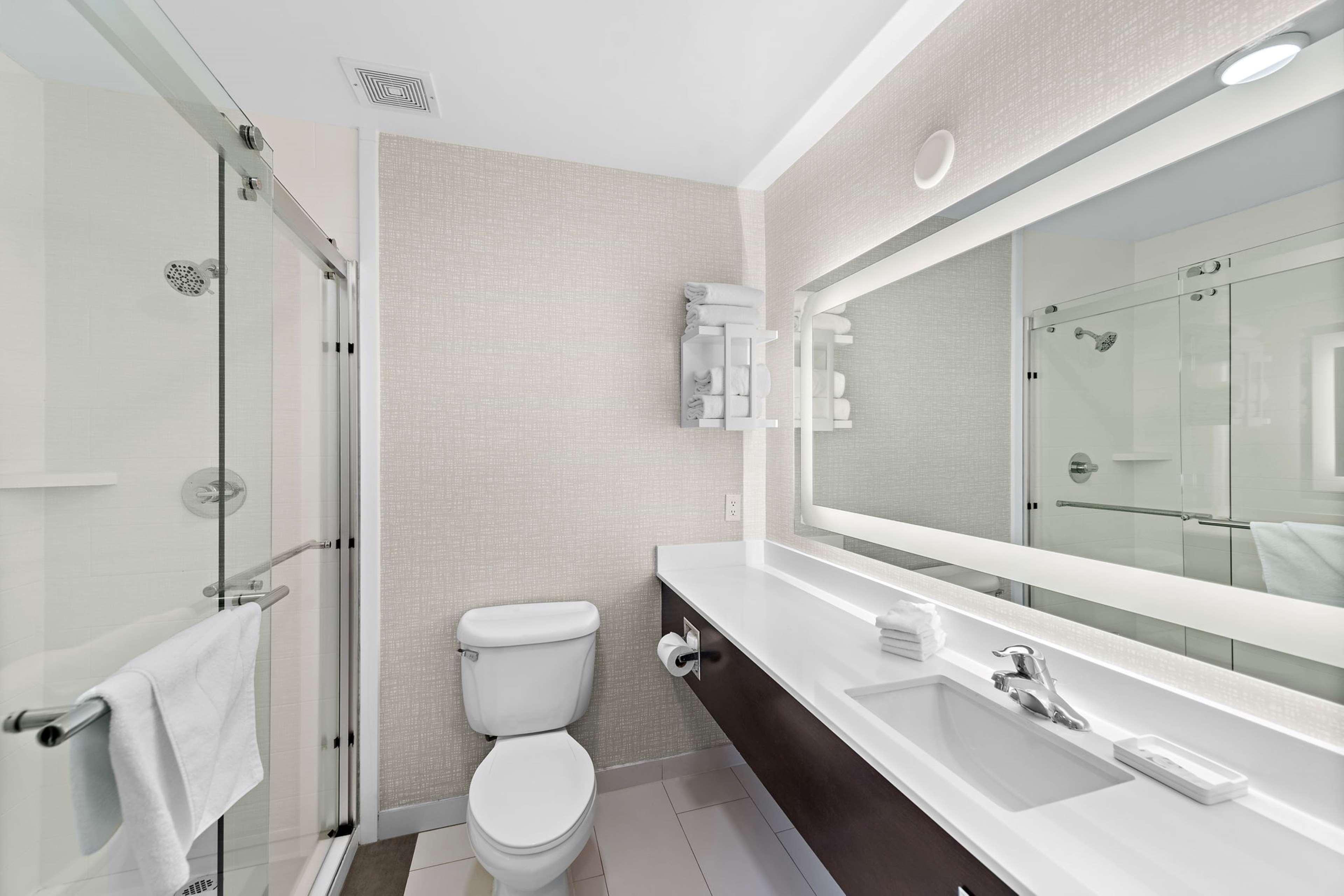 Studio King Size Bed