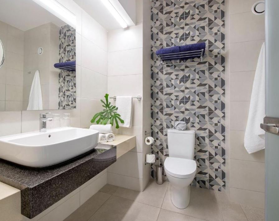 Family Room Superior with Views