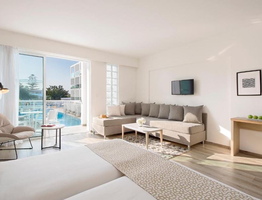 Family Room Superior with Views