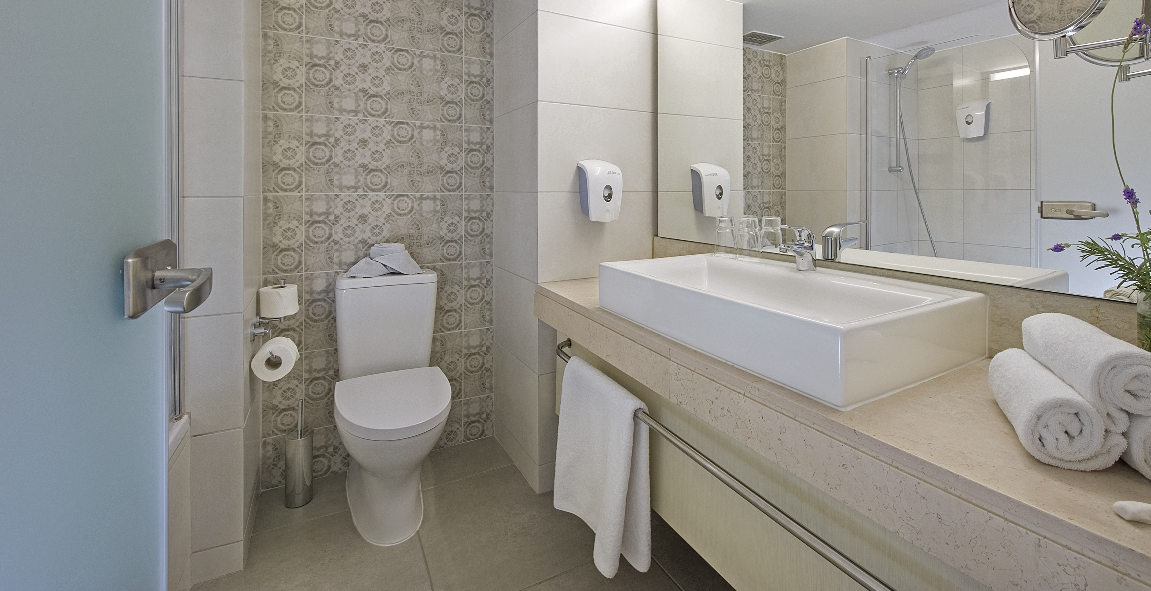 Double or Twin Deluxe