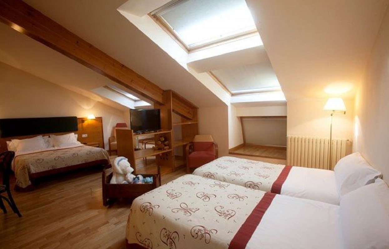 Family Room Capacity 3