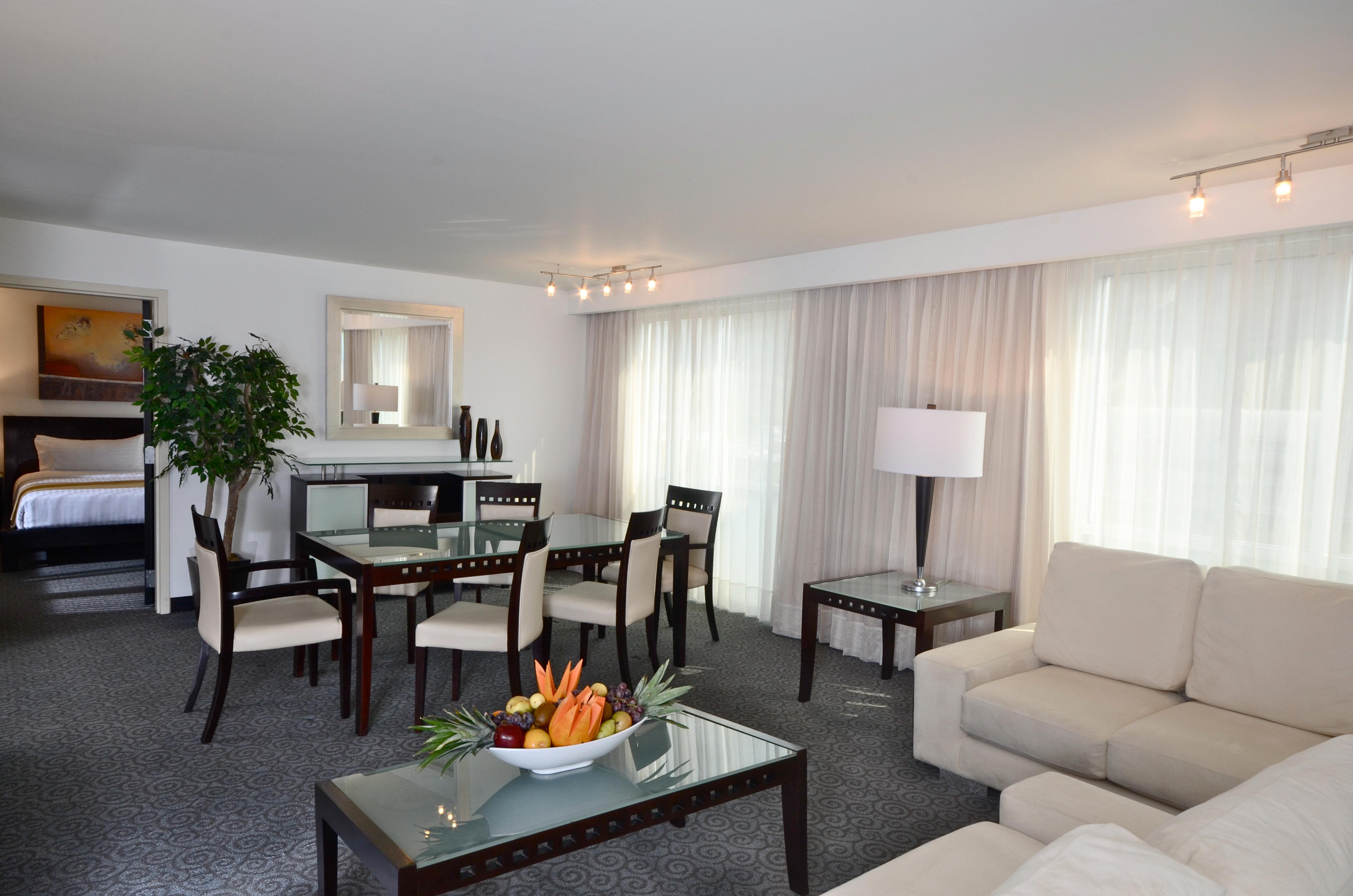 Suite Garden View King Bed