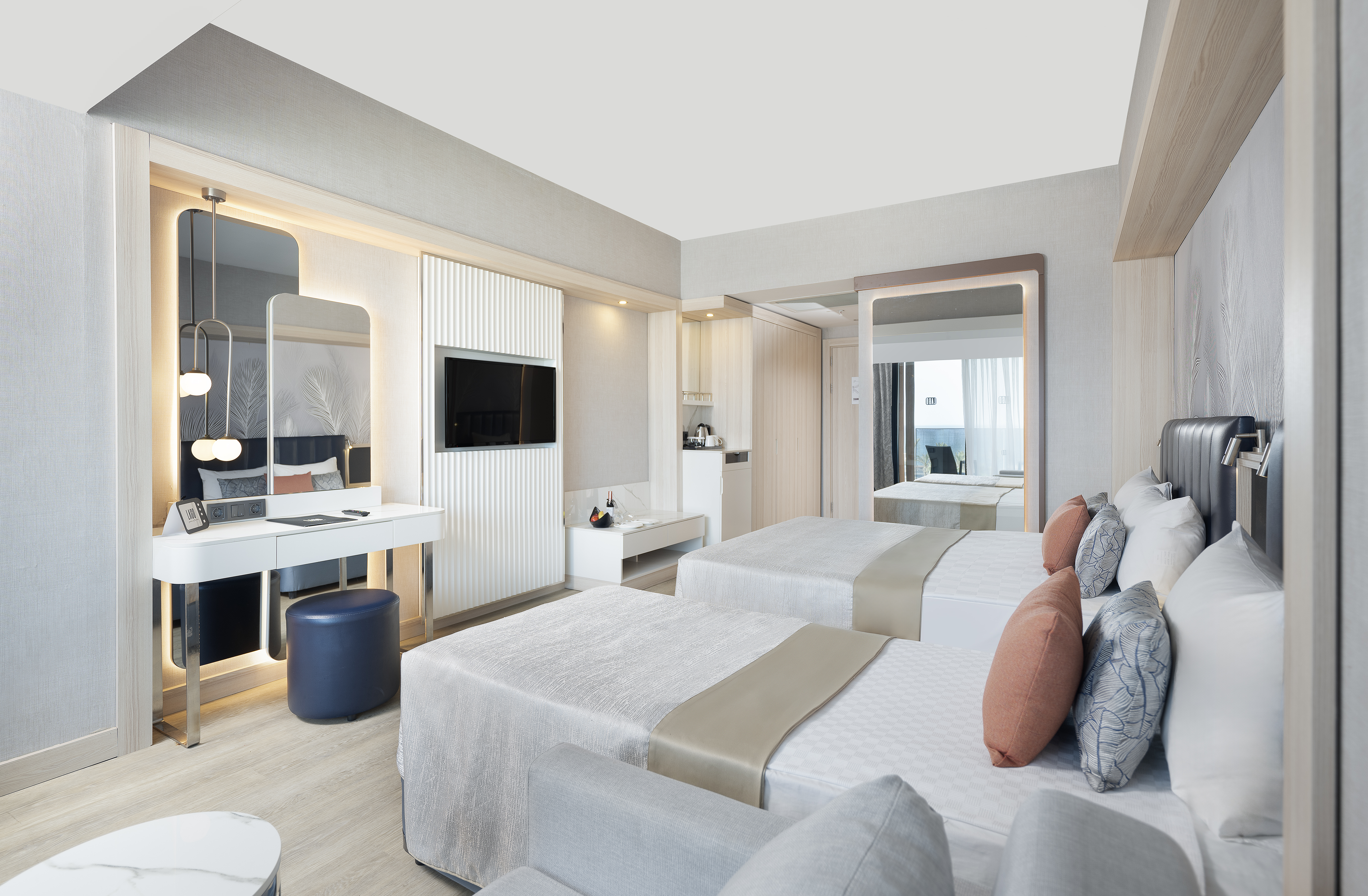 Double Superior Land View