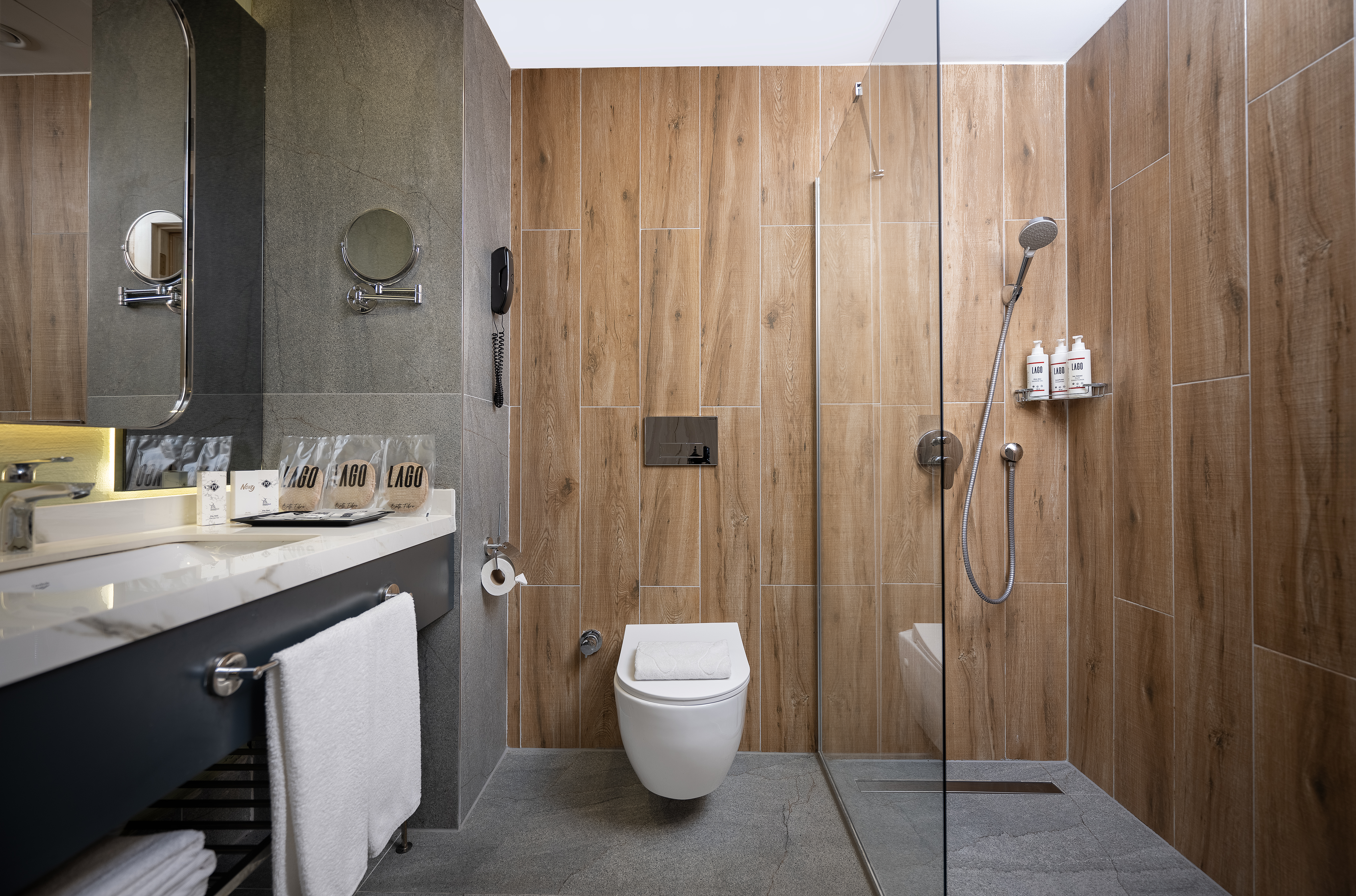 Double Single Superior Land View