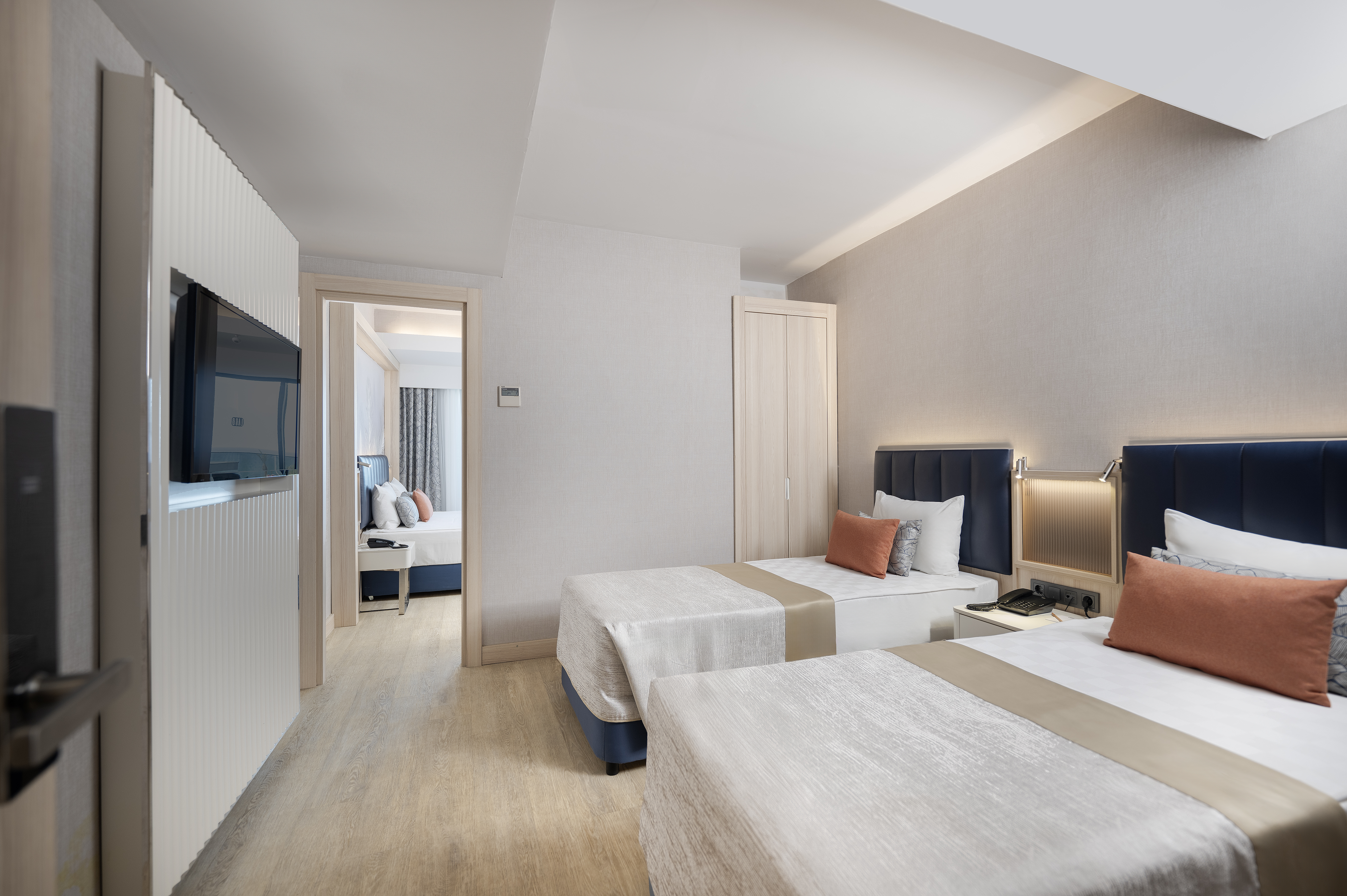 Family Room Deluxe Sea View