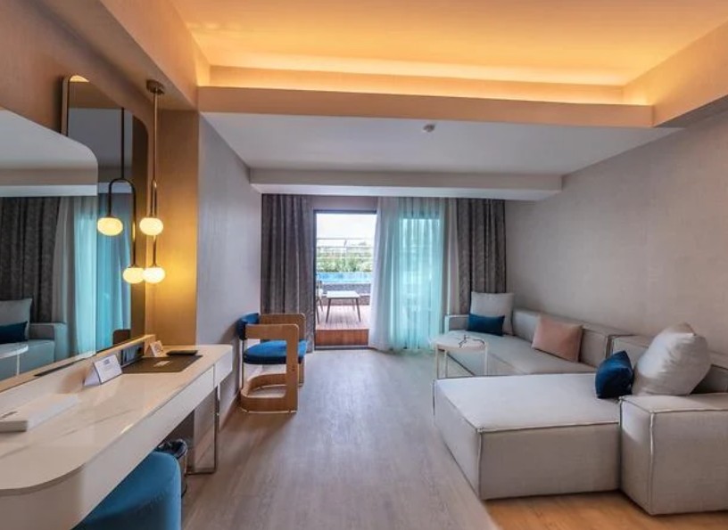 Double Single Pool View