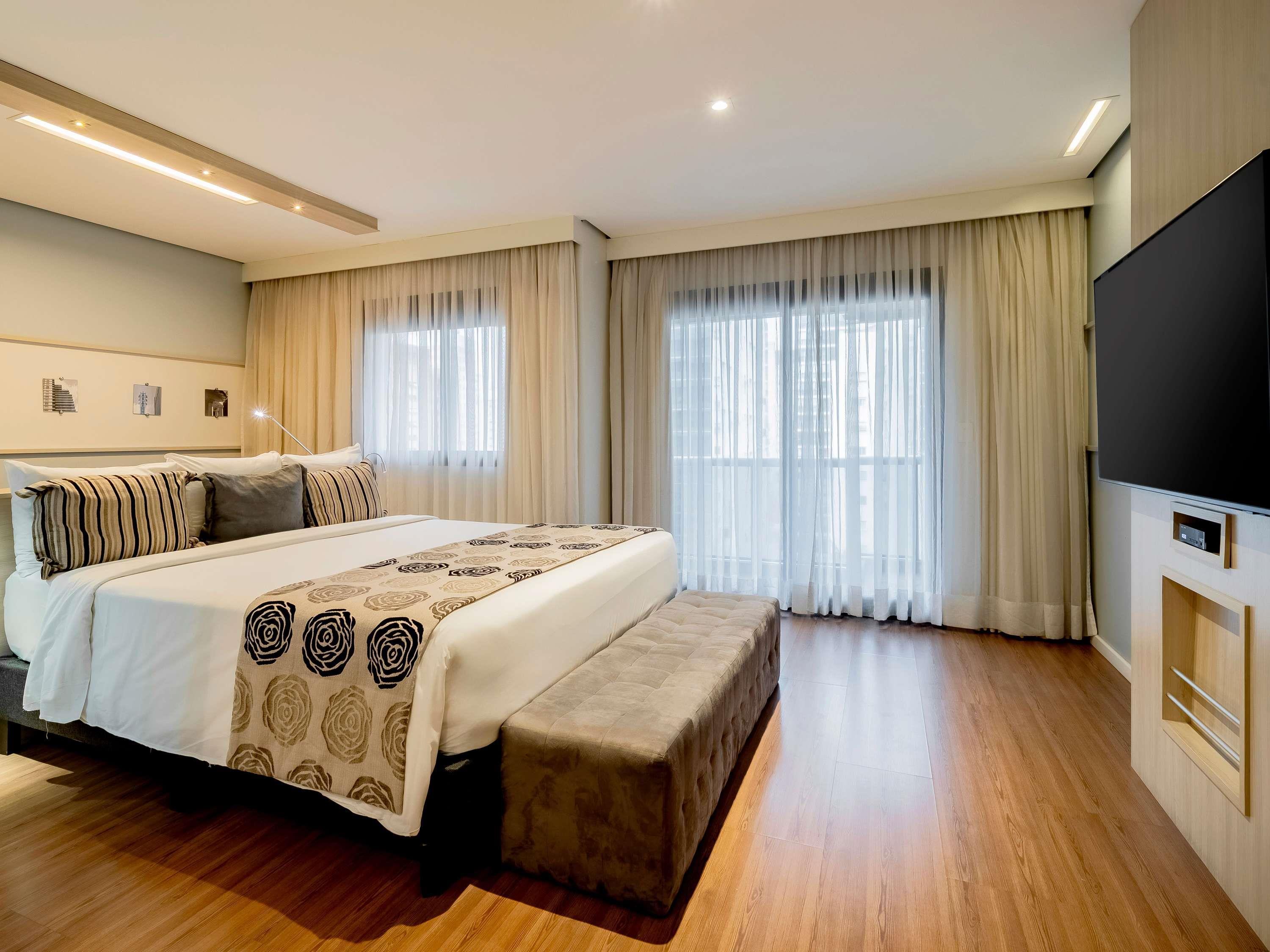 Double King Size Bed