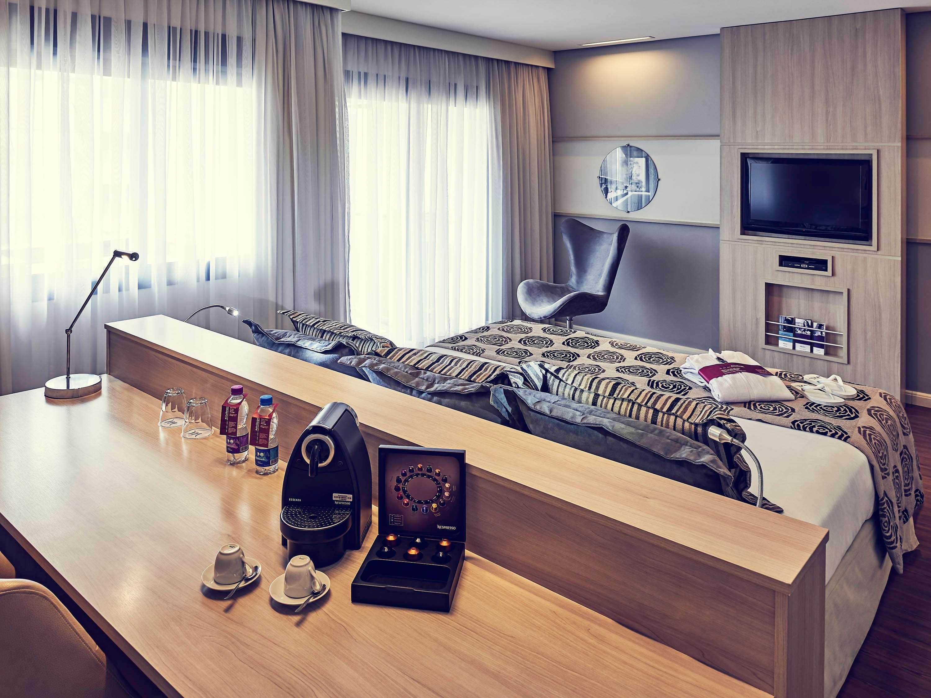 Double King Size Bed