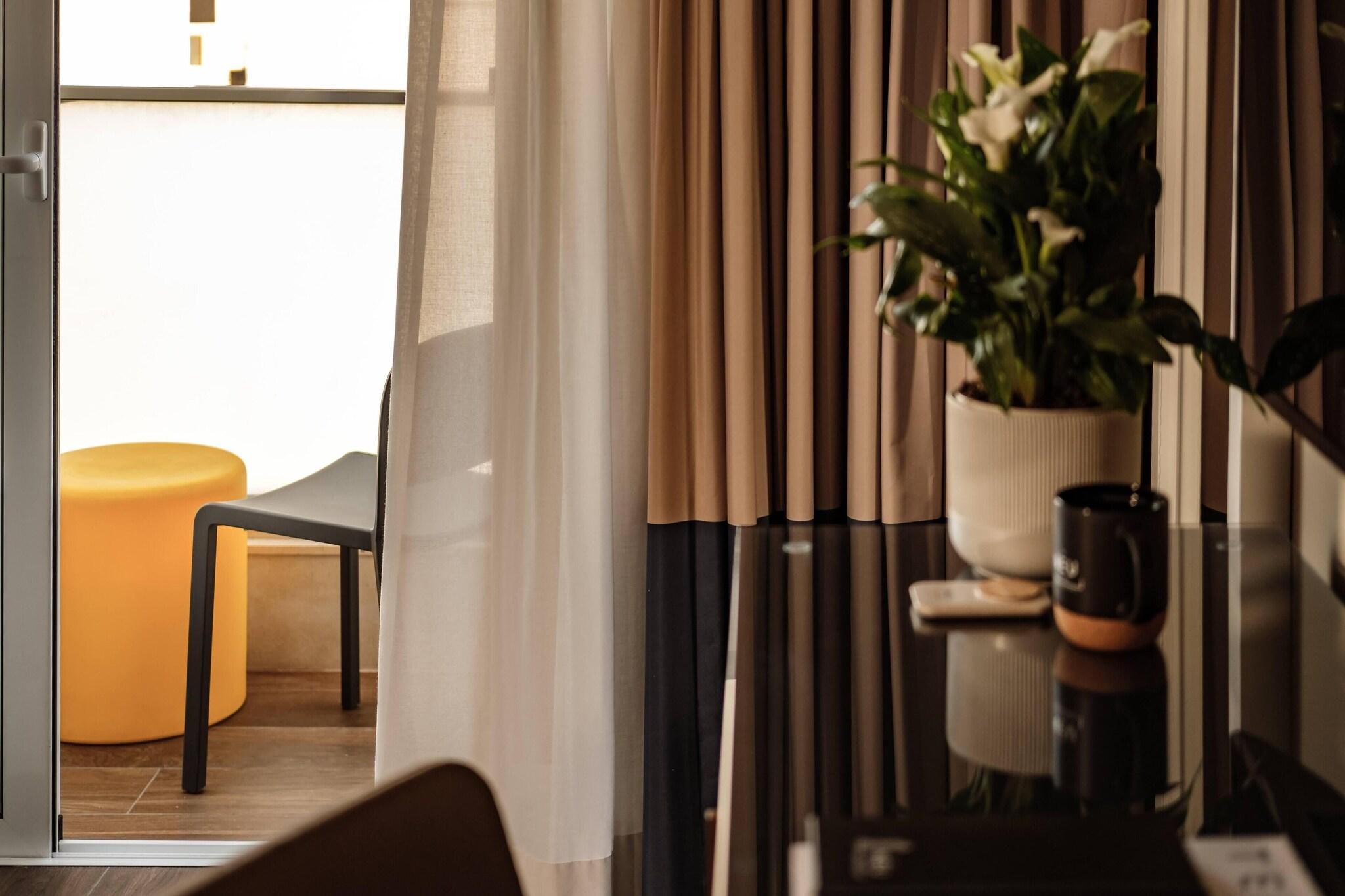 Double or Twin Executive King Bed