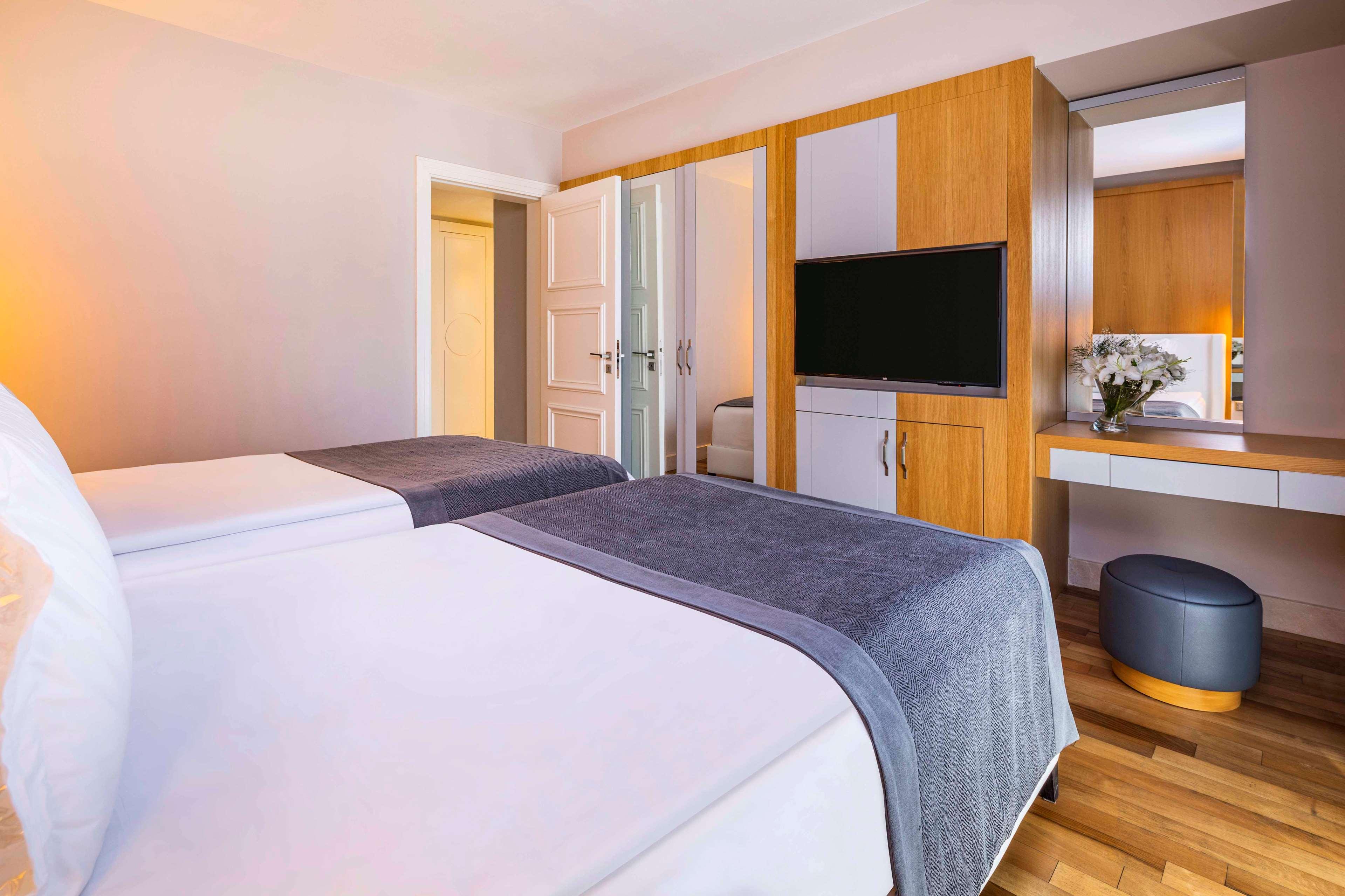 Villa Two Bedrooms Two Bathrooms