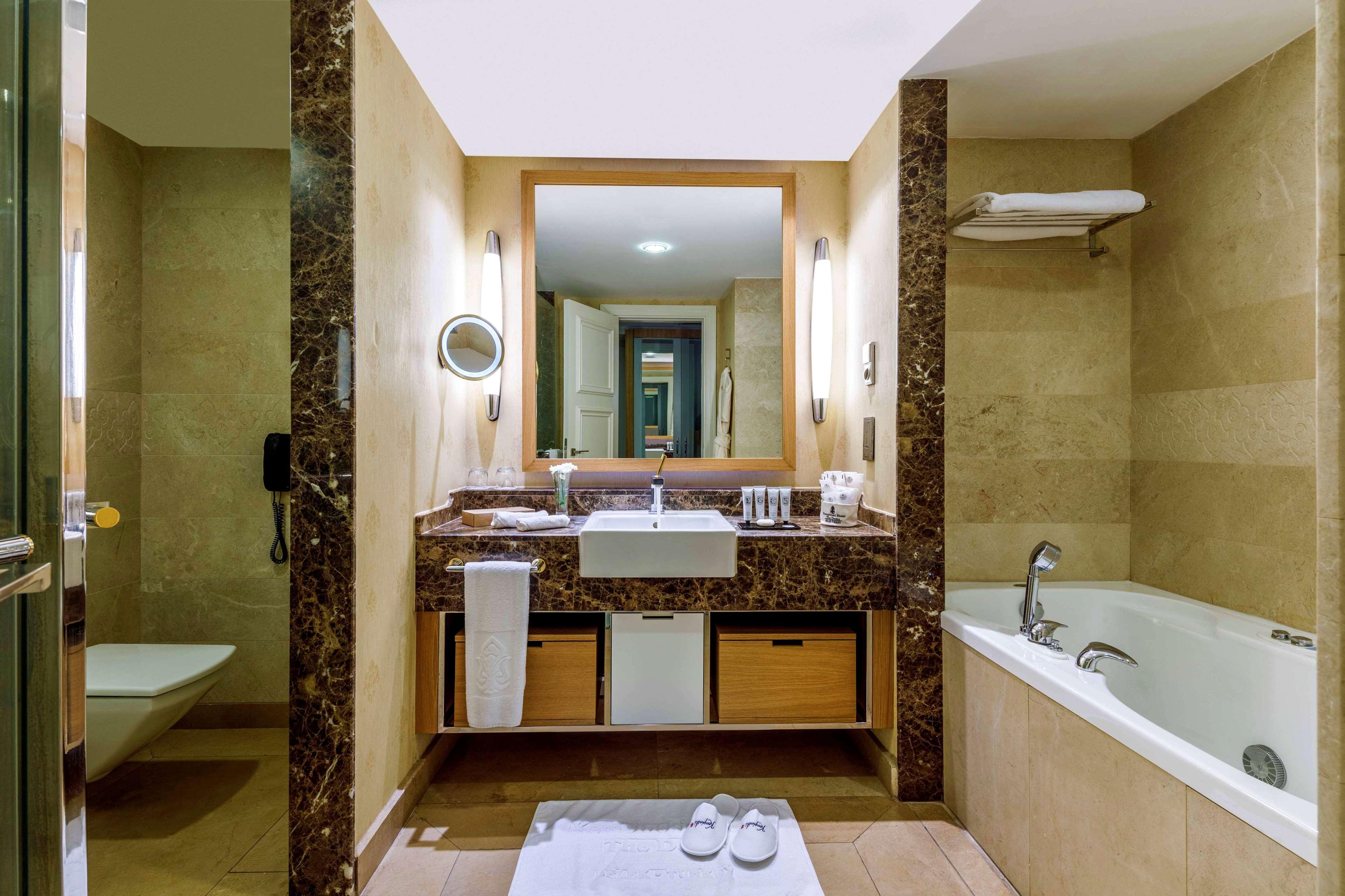 Villa Two Bedrooms Two Bathrooms