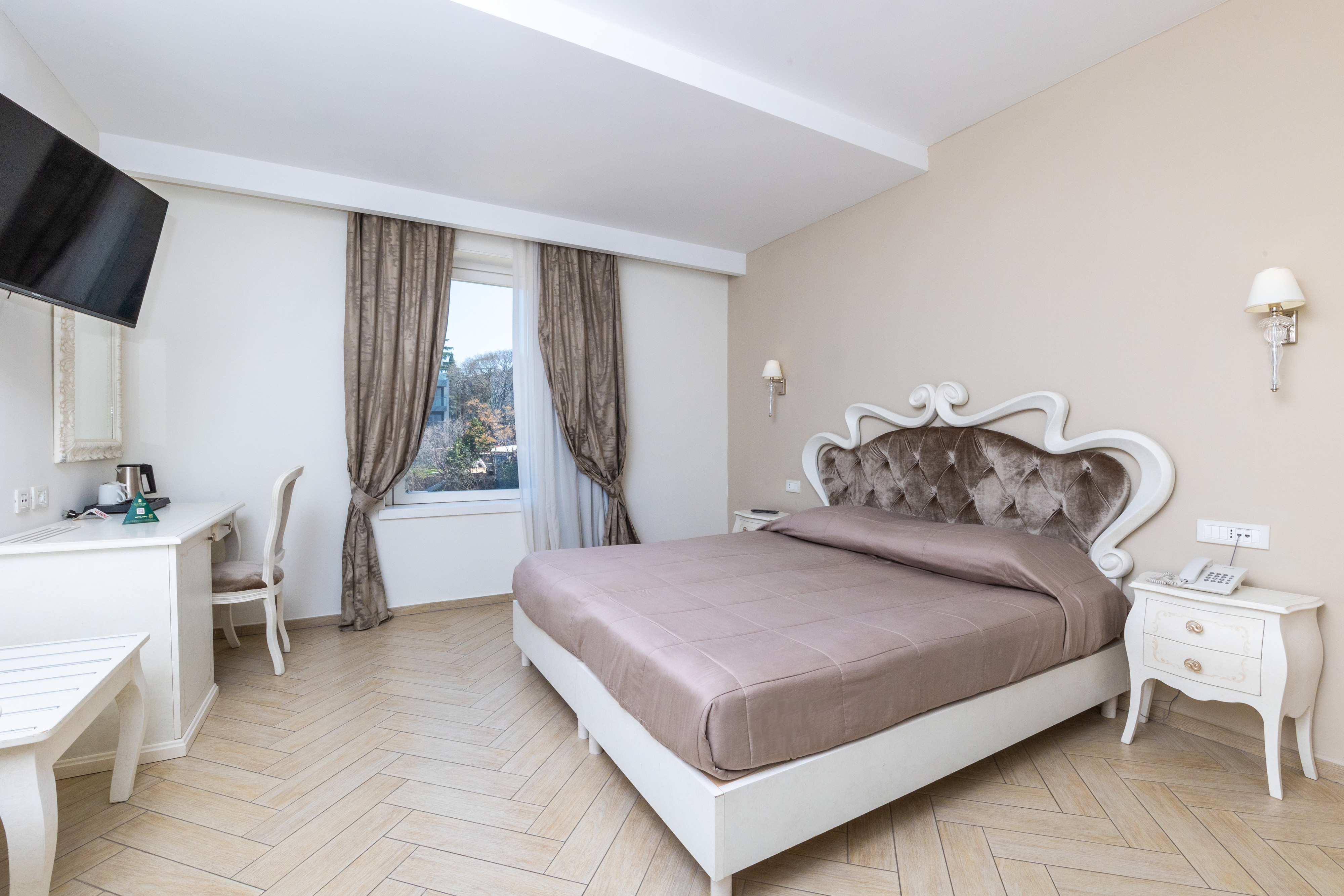 Double or Twin Economy