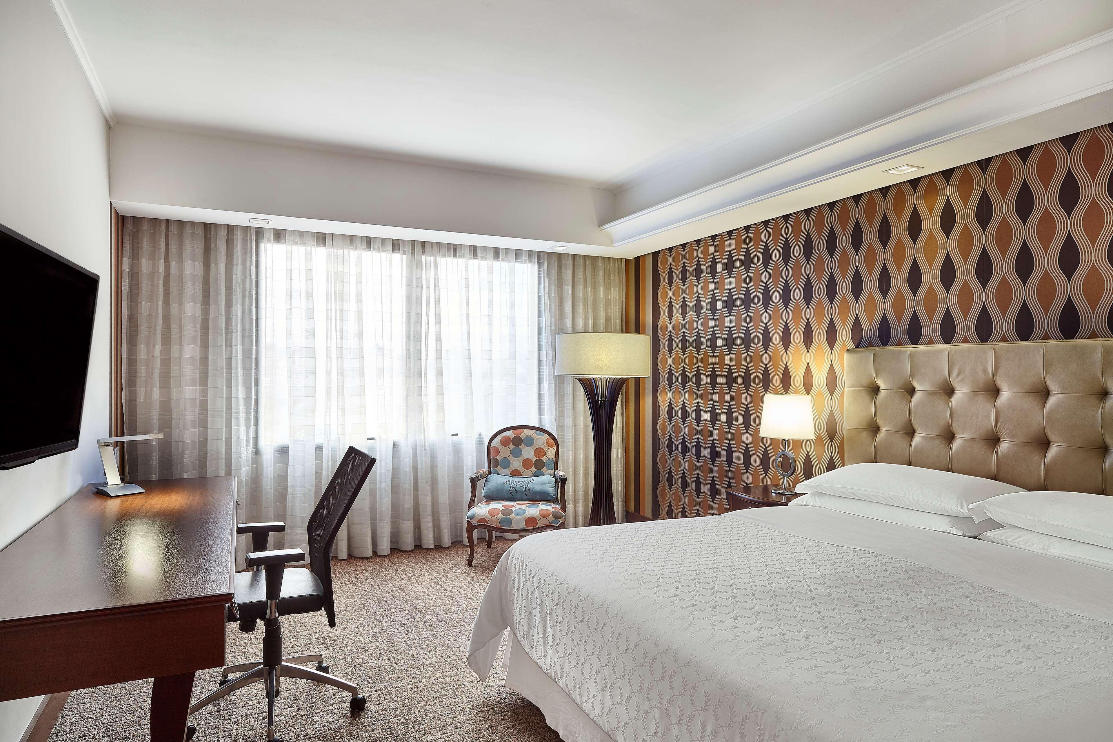 Double Superior King Bed