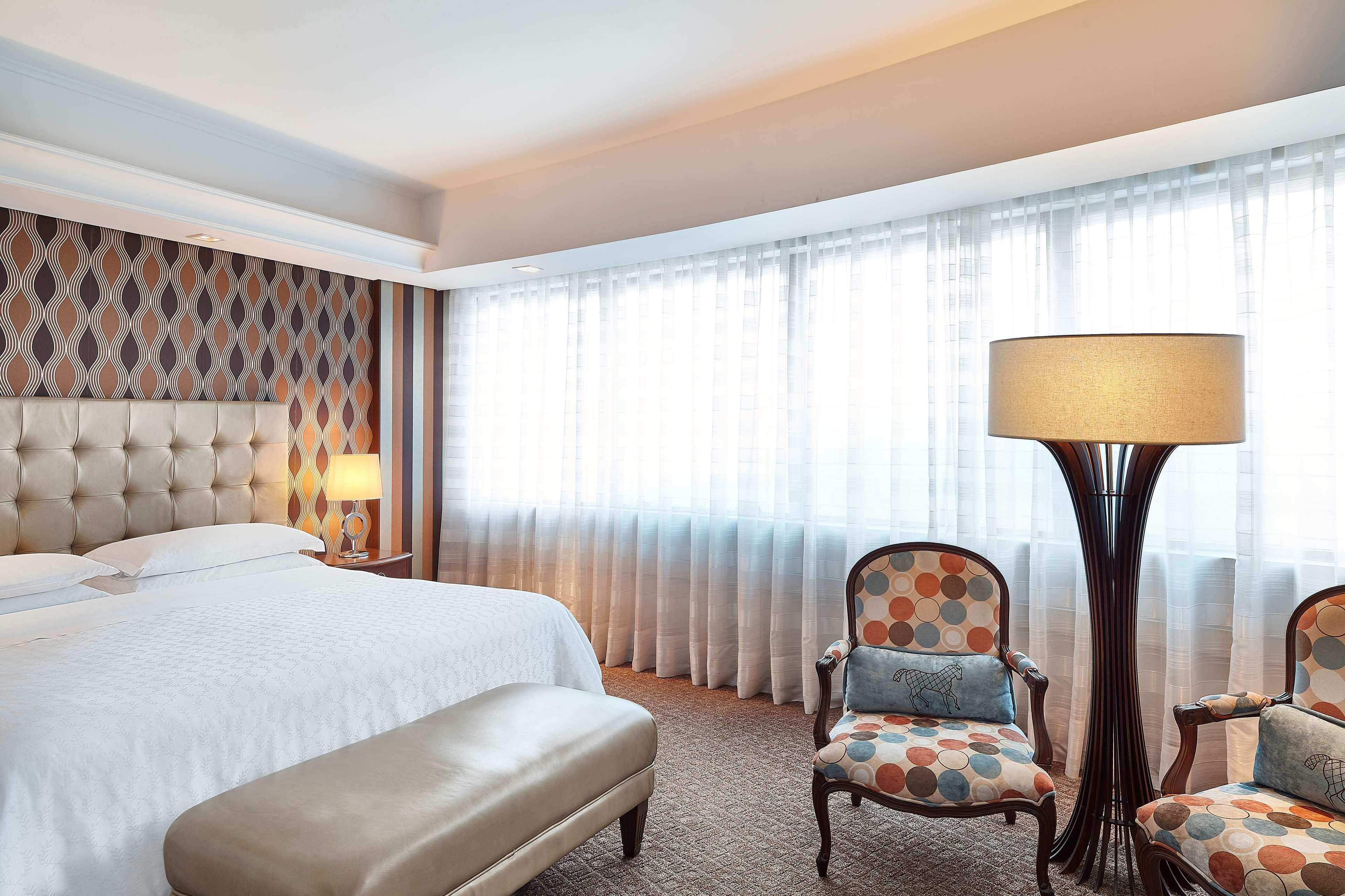 Double Deluxe Guest Room