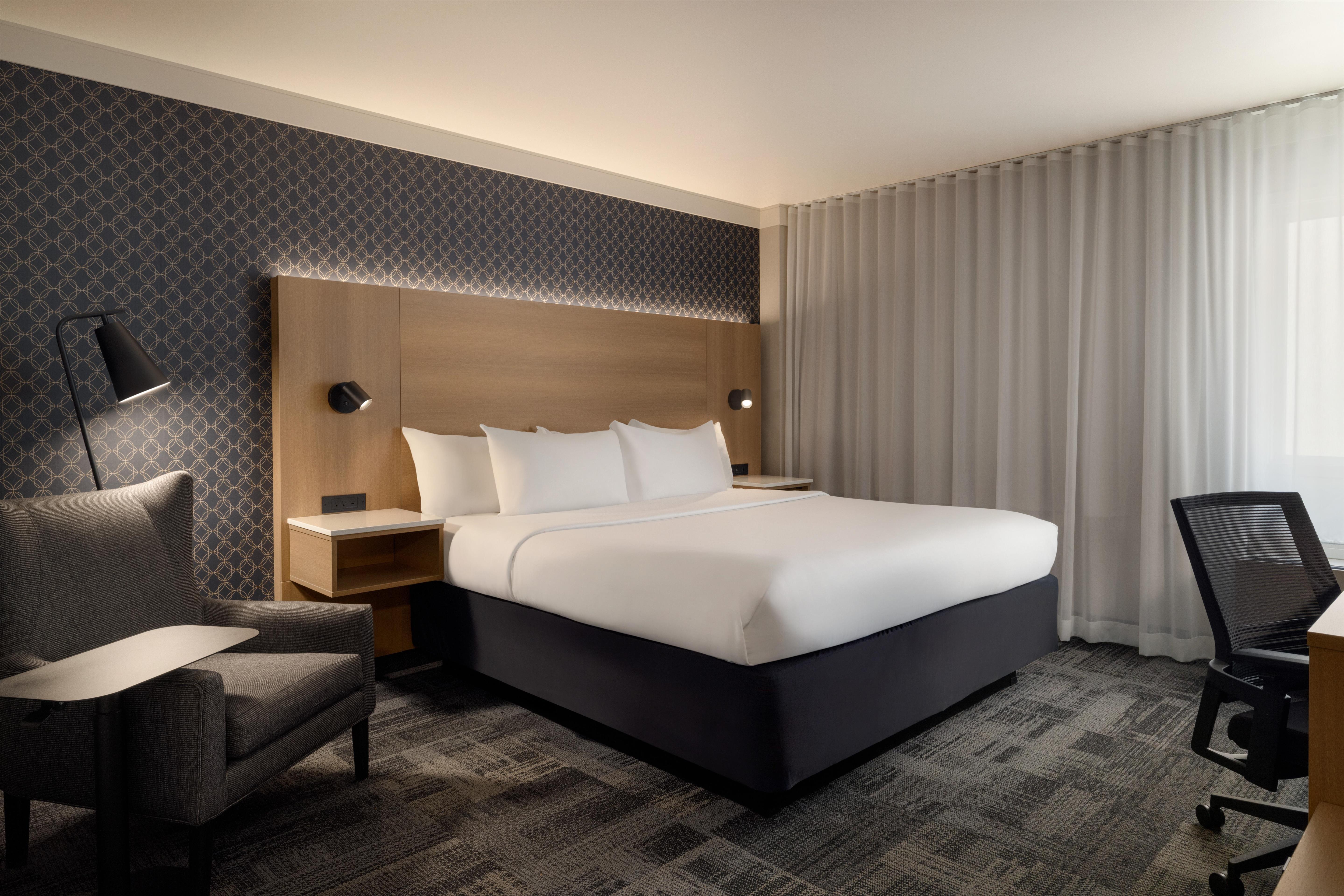 Room King Size Bed