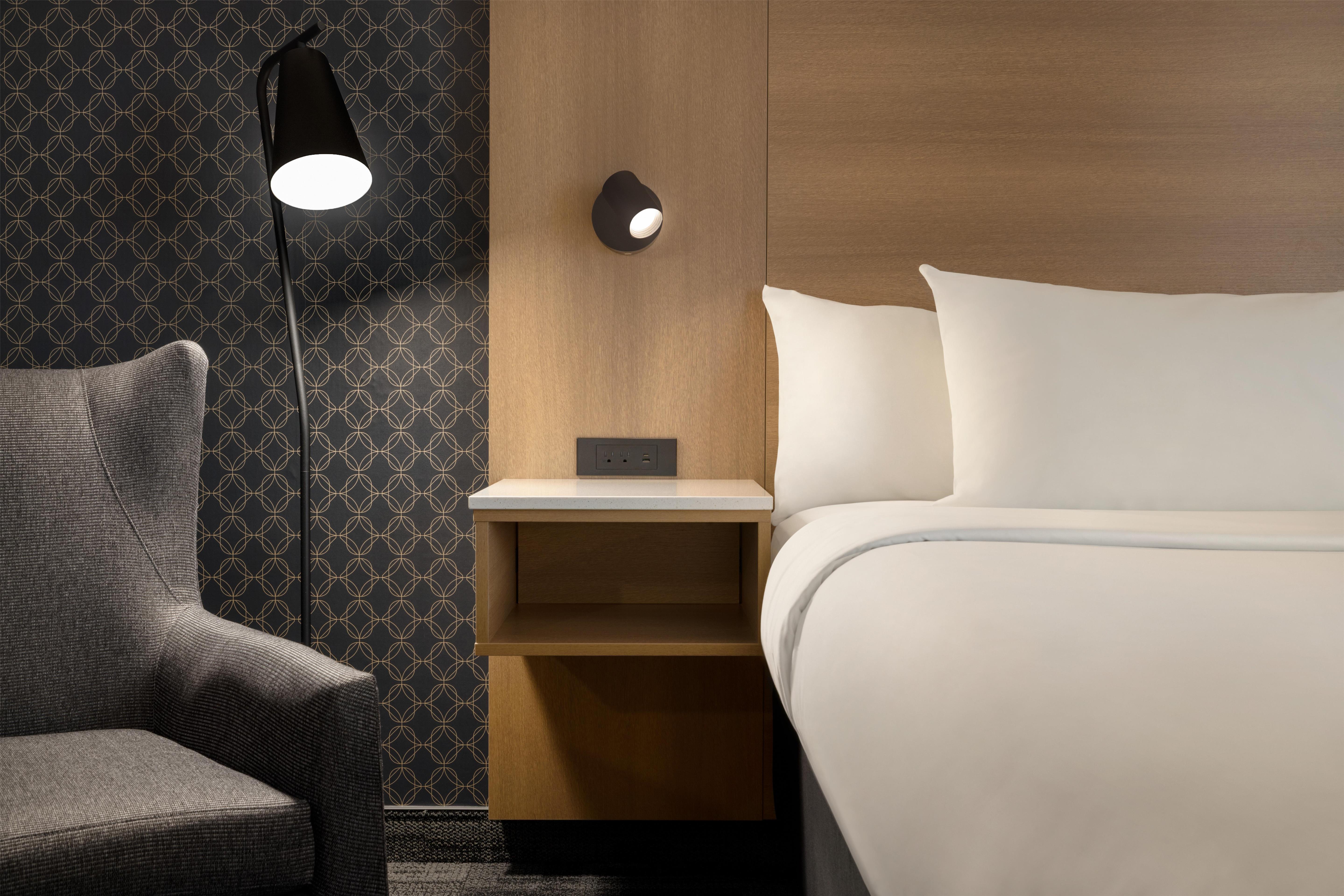Room King Size Bed